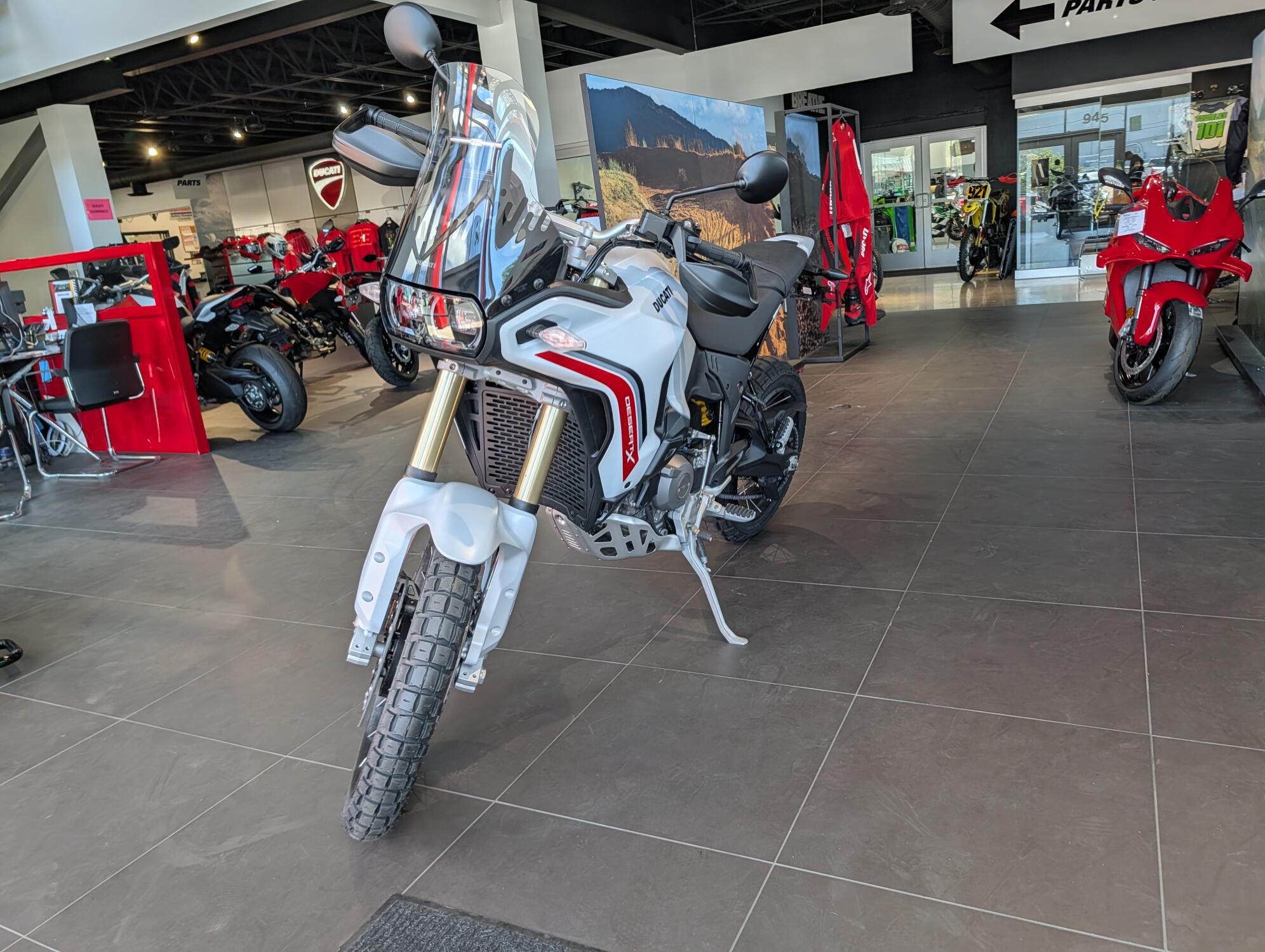 2026 Ducati DesertX V2, photo 7