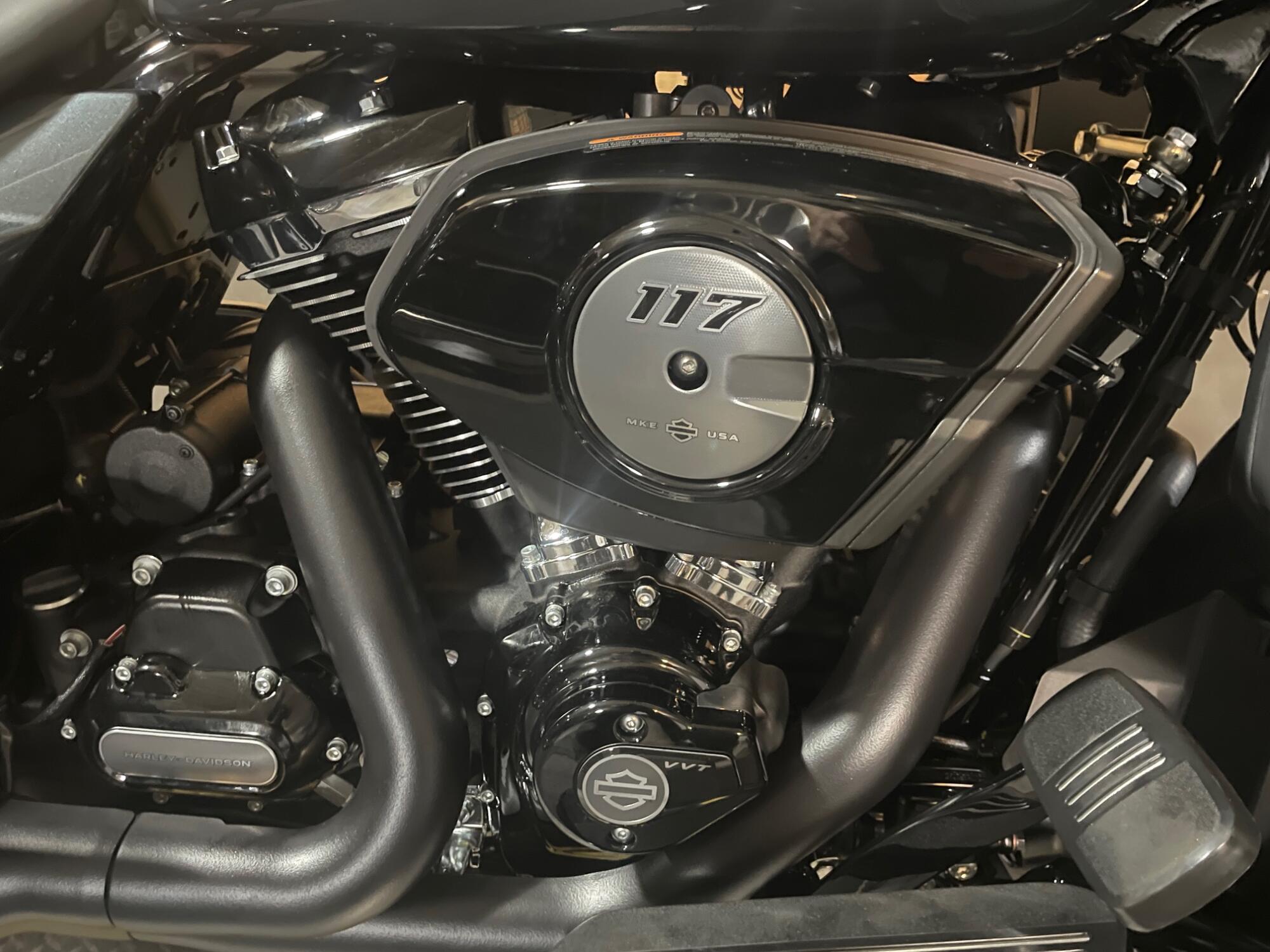 2026 Harley-Davidson® Road Glide Limited FLTRXL, photo 3