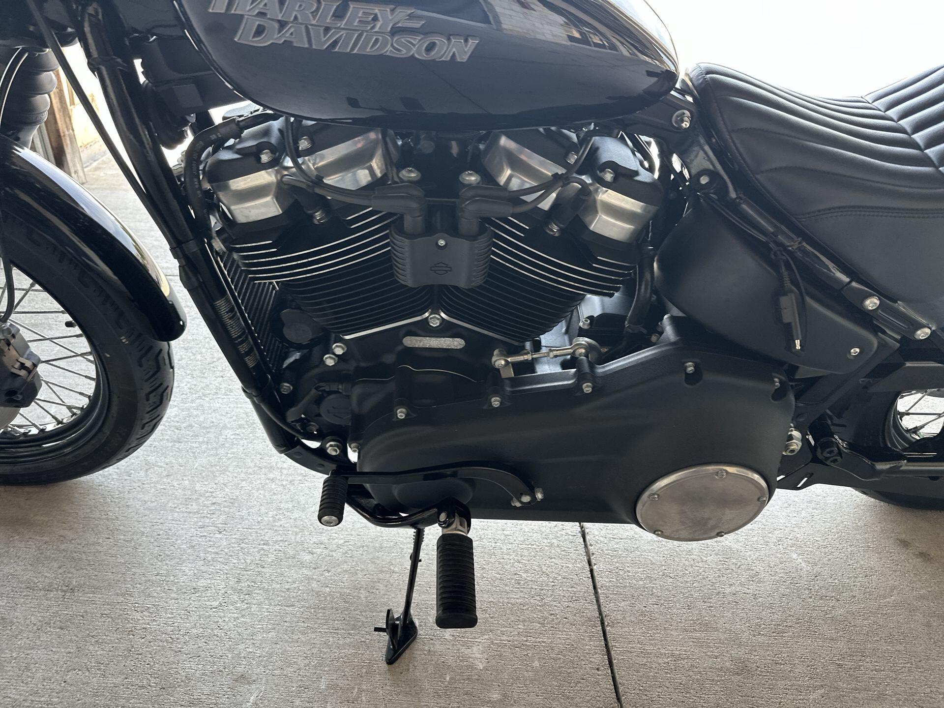 2020 Harley-Davidson® Street Bob® FXBB, photo 13