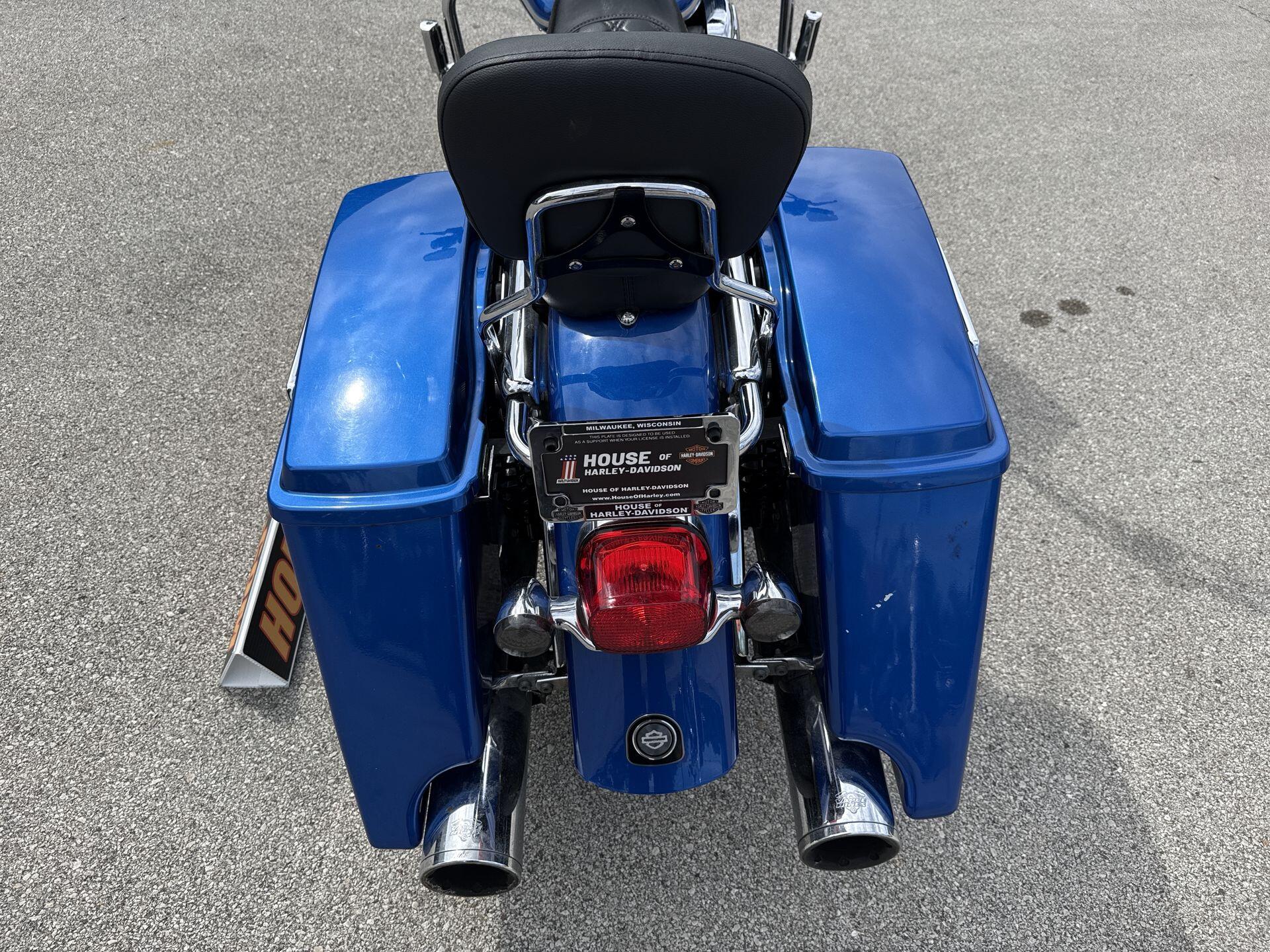 2007 Harley-Davidson® Road Glide® Pacific Blue Pearl, photo 17
