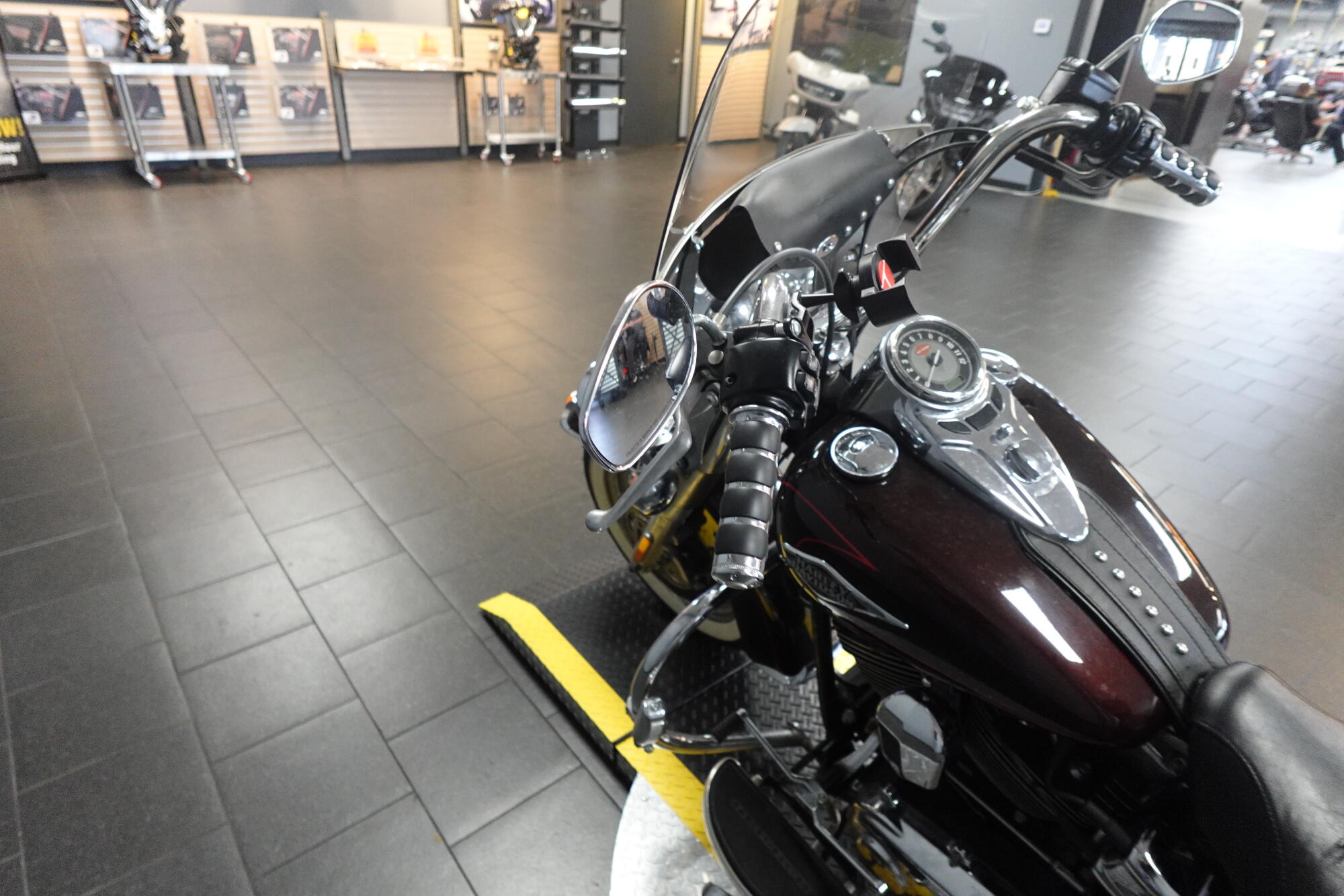 2011 Harley-Davidson® Heritage Softail® Classic FLSTC, photo 13