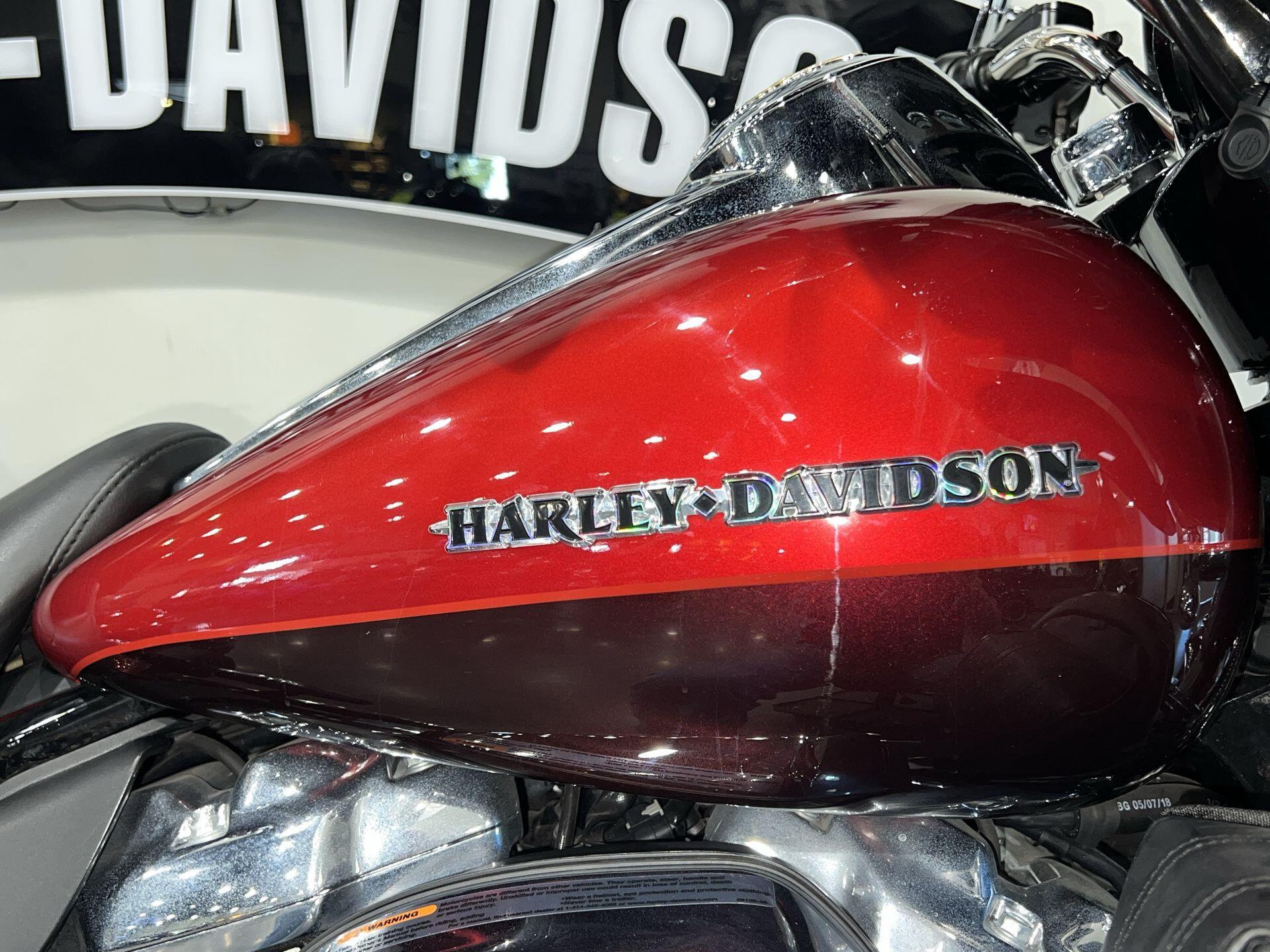 2019 Harley-Davidson® Ultra Limited FLHTK, photo 6