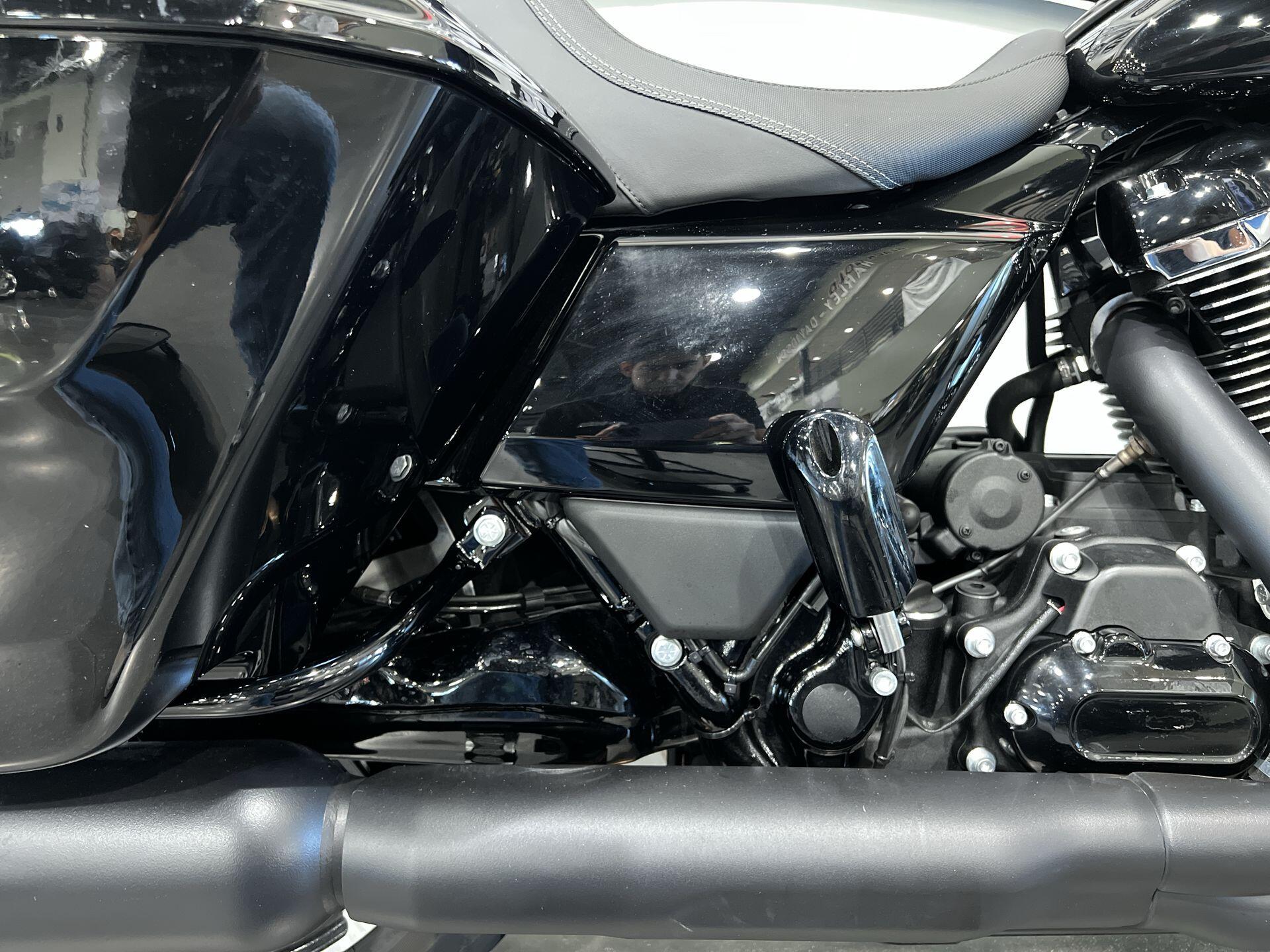 2025 Harley-Davidson® Street Glide™ FLHX, photo 8