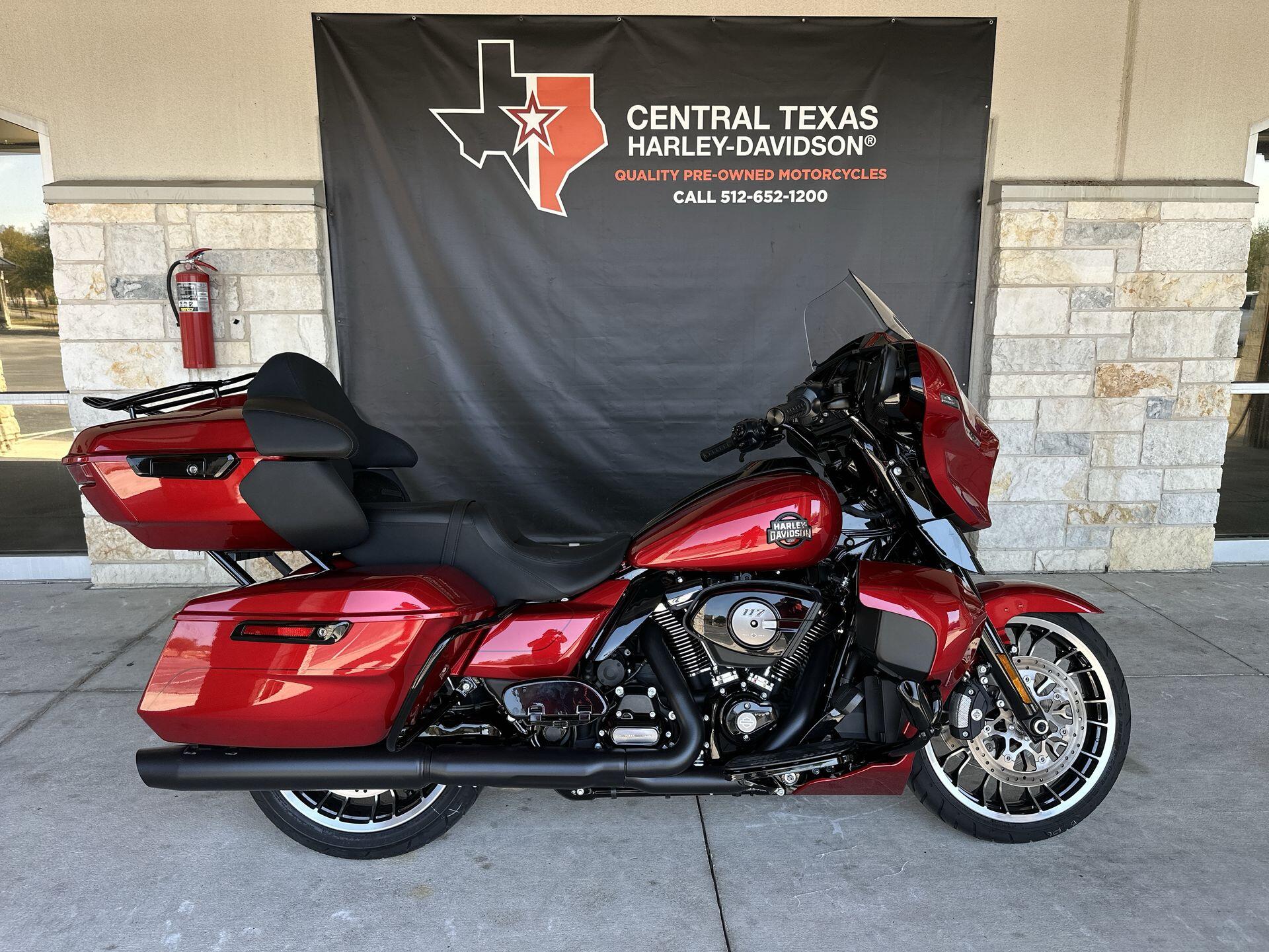 2026 Harley-Davidson® Street Glide Limited FLHXL