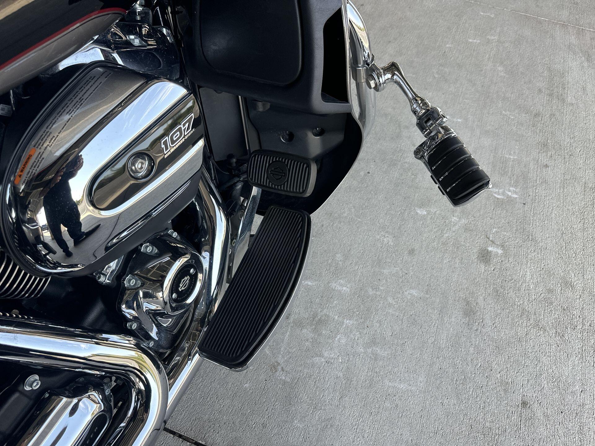 2017 Harley-Davidson® Road Glide® Ultra FLTRU, photo 17