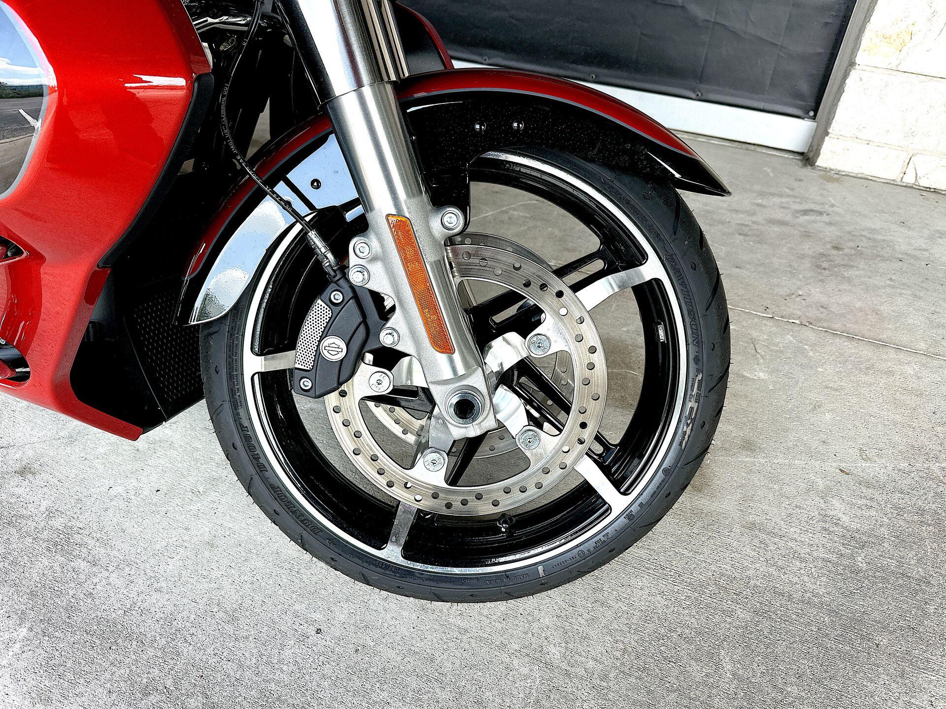 2025 Harley-Davidson® Street Glide™ Ultra FLHXU, photo 12