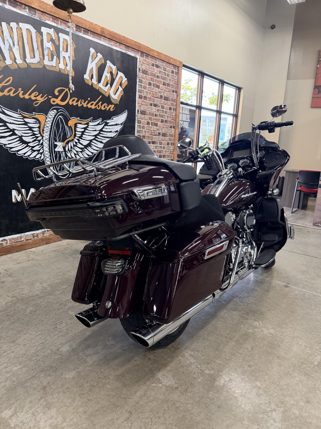 2021 Harley-Davidson® Road Glide® Limited FLTRK, photo 9