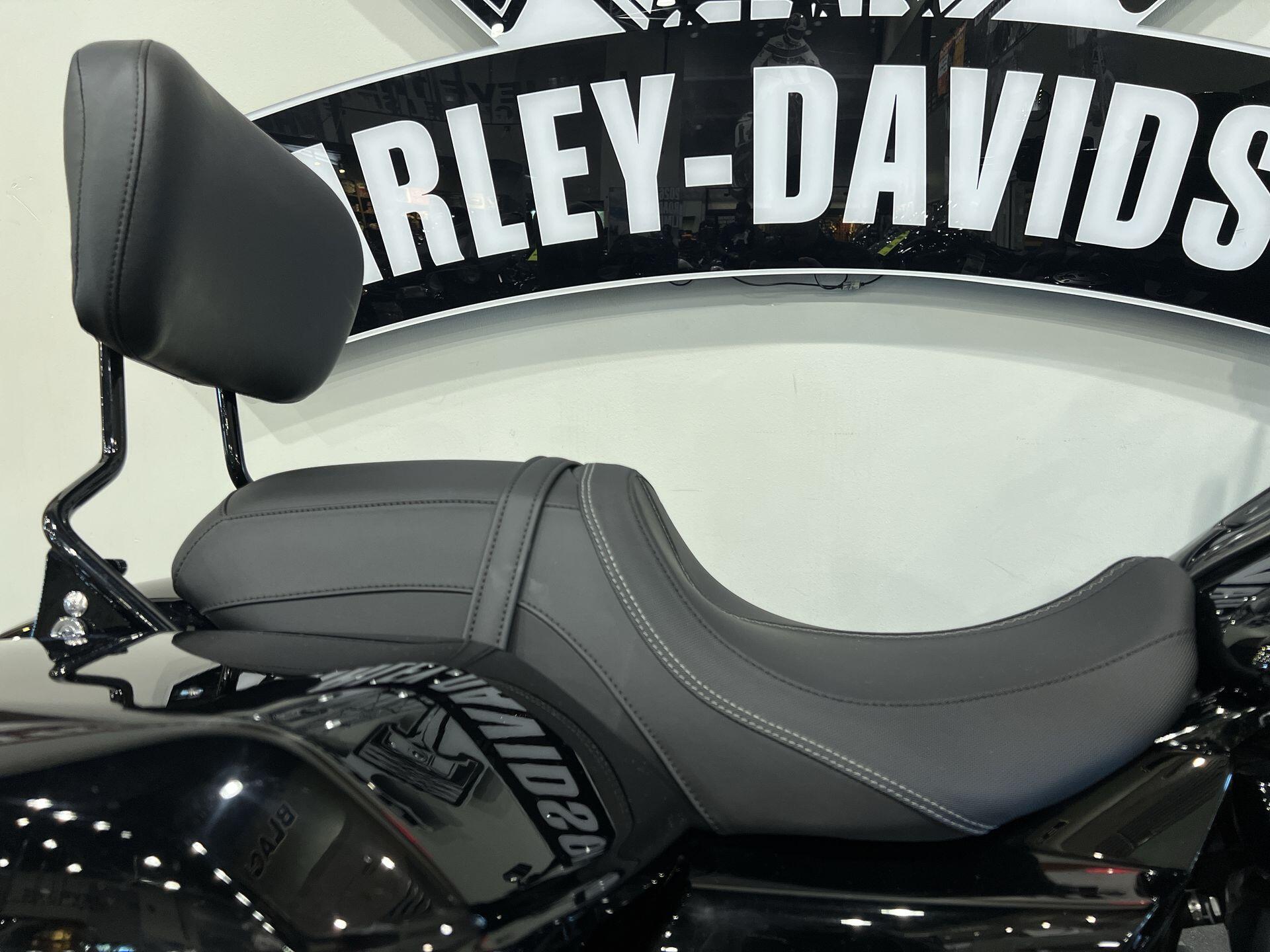 2025 Harley-Davidson® Street Glide™ FLHX, photo 7