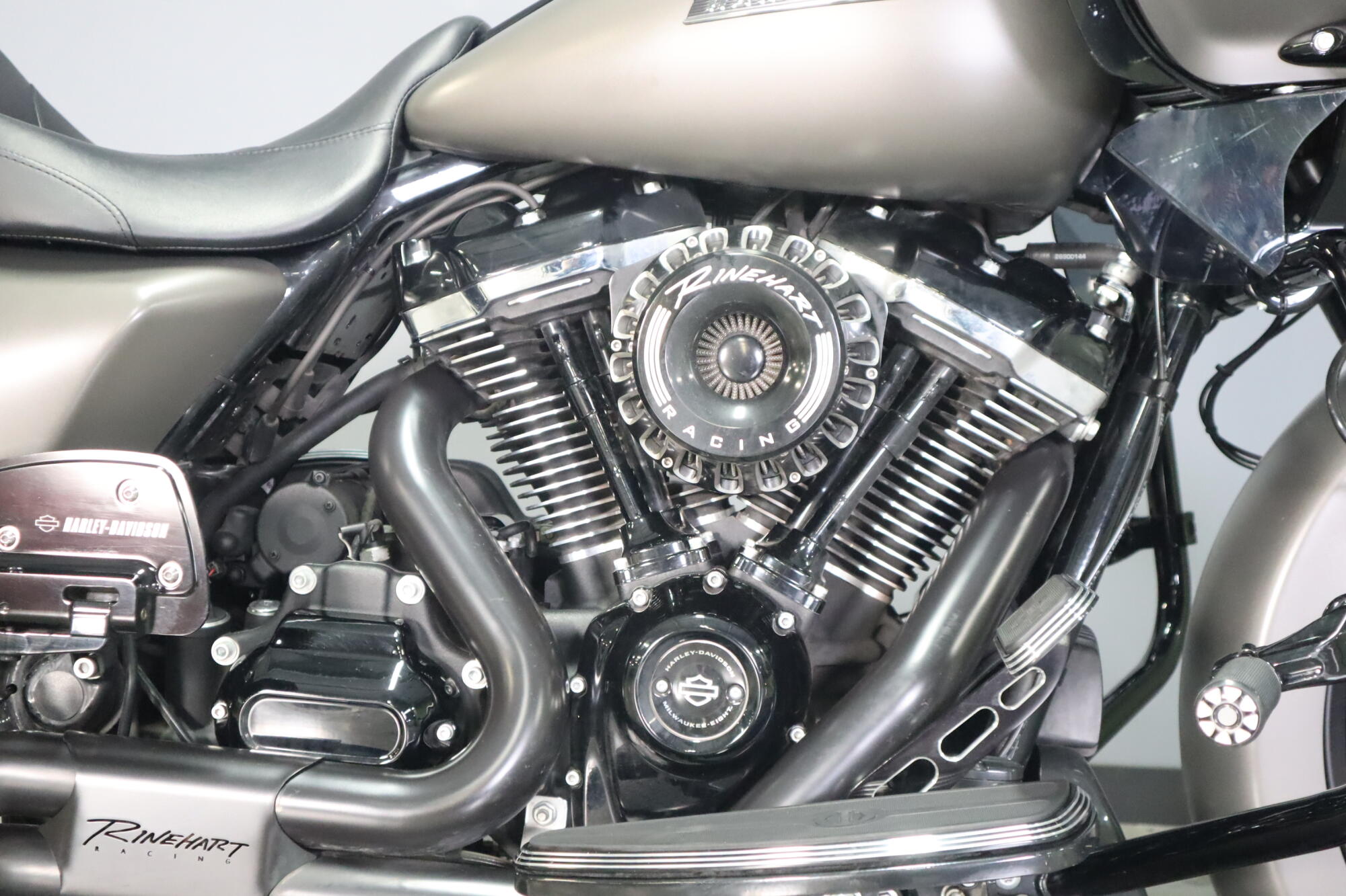 2019 Harley-Davidson® Road Glide® Special (FLTRXS), photo 10