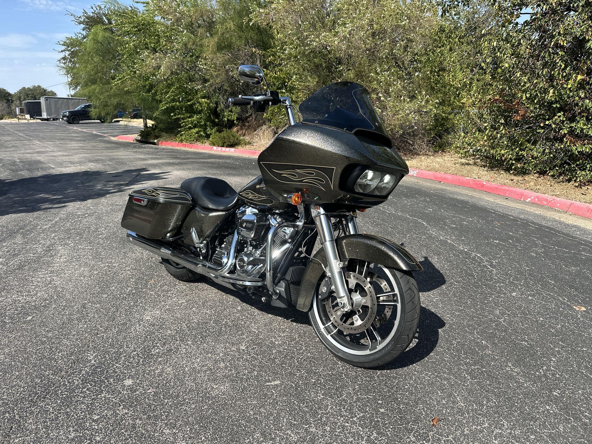 2017 Harley-Davidson® Road Glide® Special FLTRXS, photo 4
