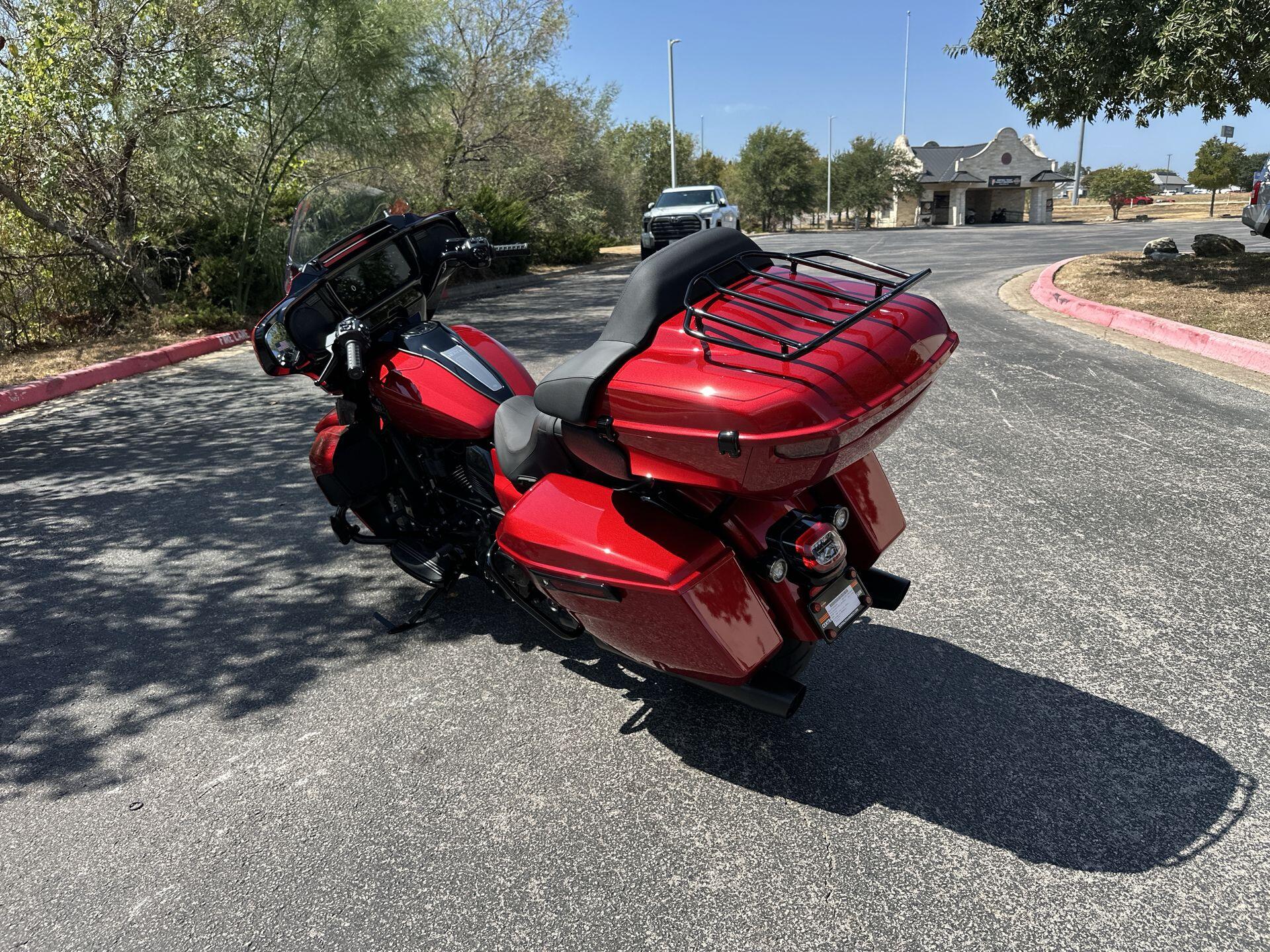 2026 Harley-Davidson® Street Glide Limited FLHXL, photo 7