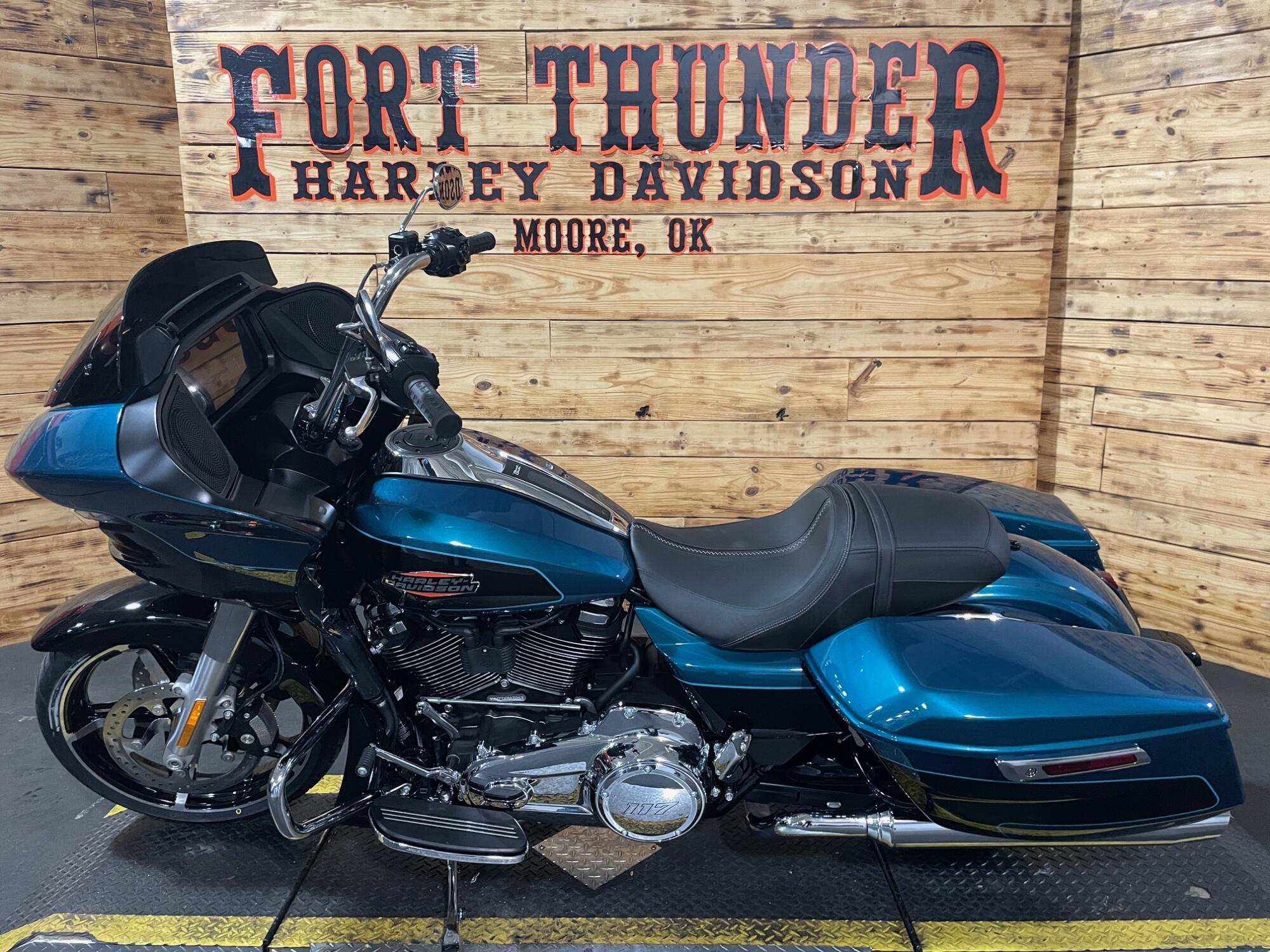 2026 Harley-Davidson® Road Glide® FLTRX, photo 9