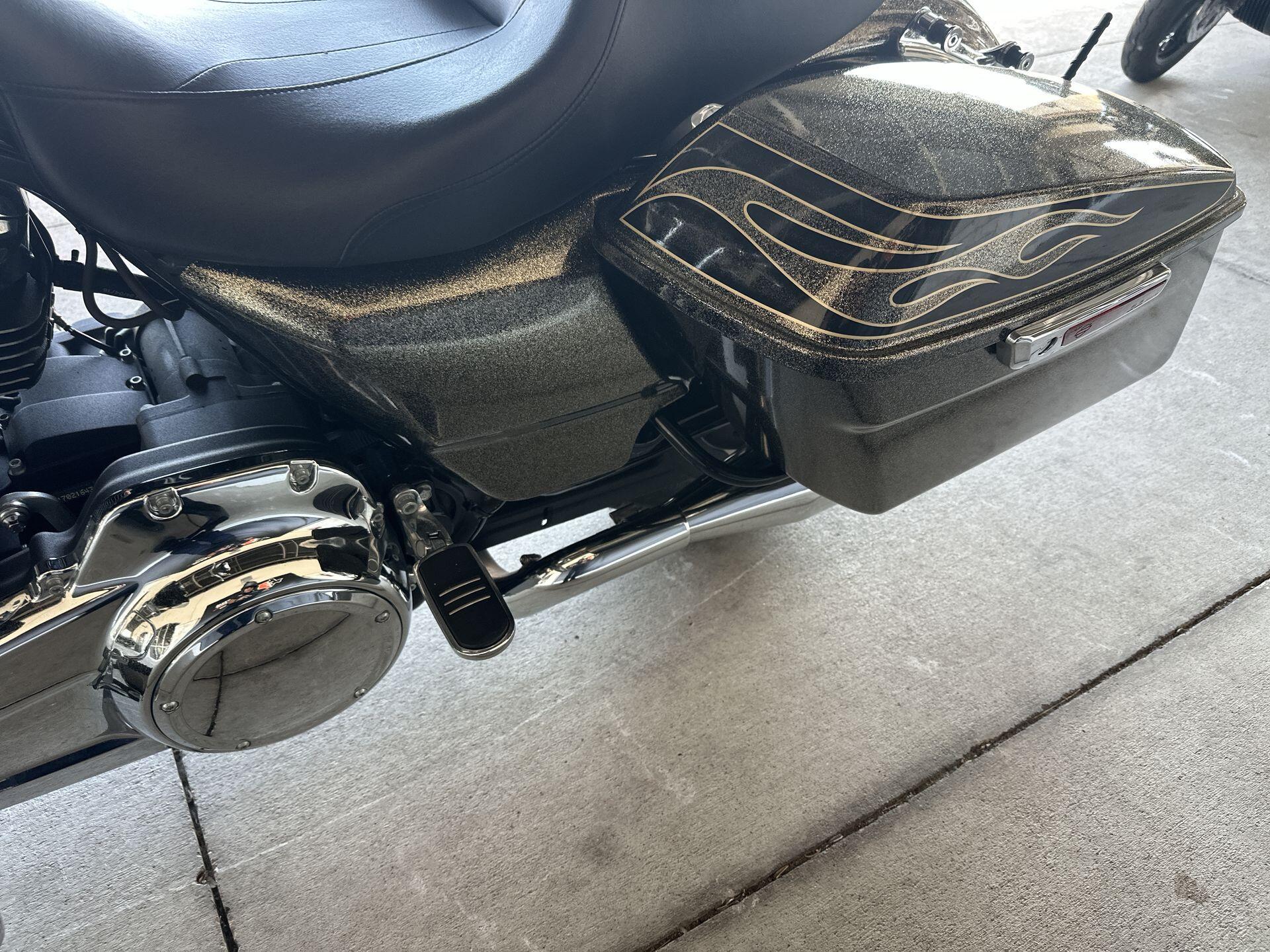 2017 Harley-Davidson® Road Glide® Special FLTRXS, photo 21