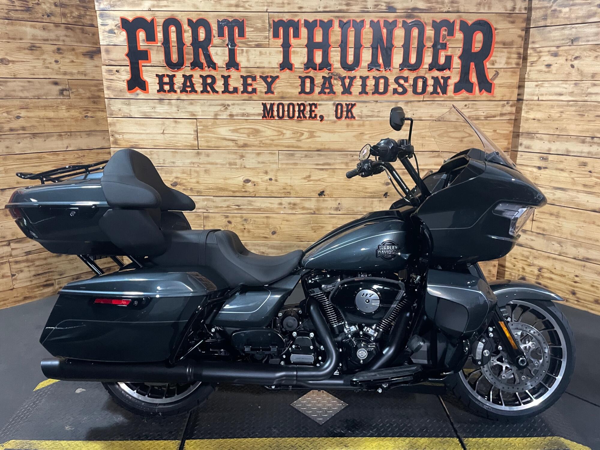 2026 Harley-Davidson® Road Glide Limited FLTRXL