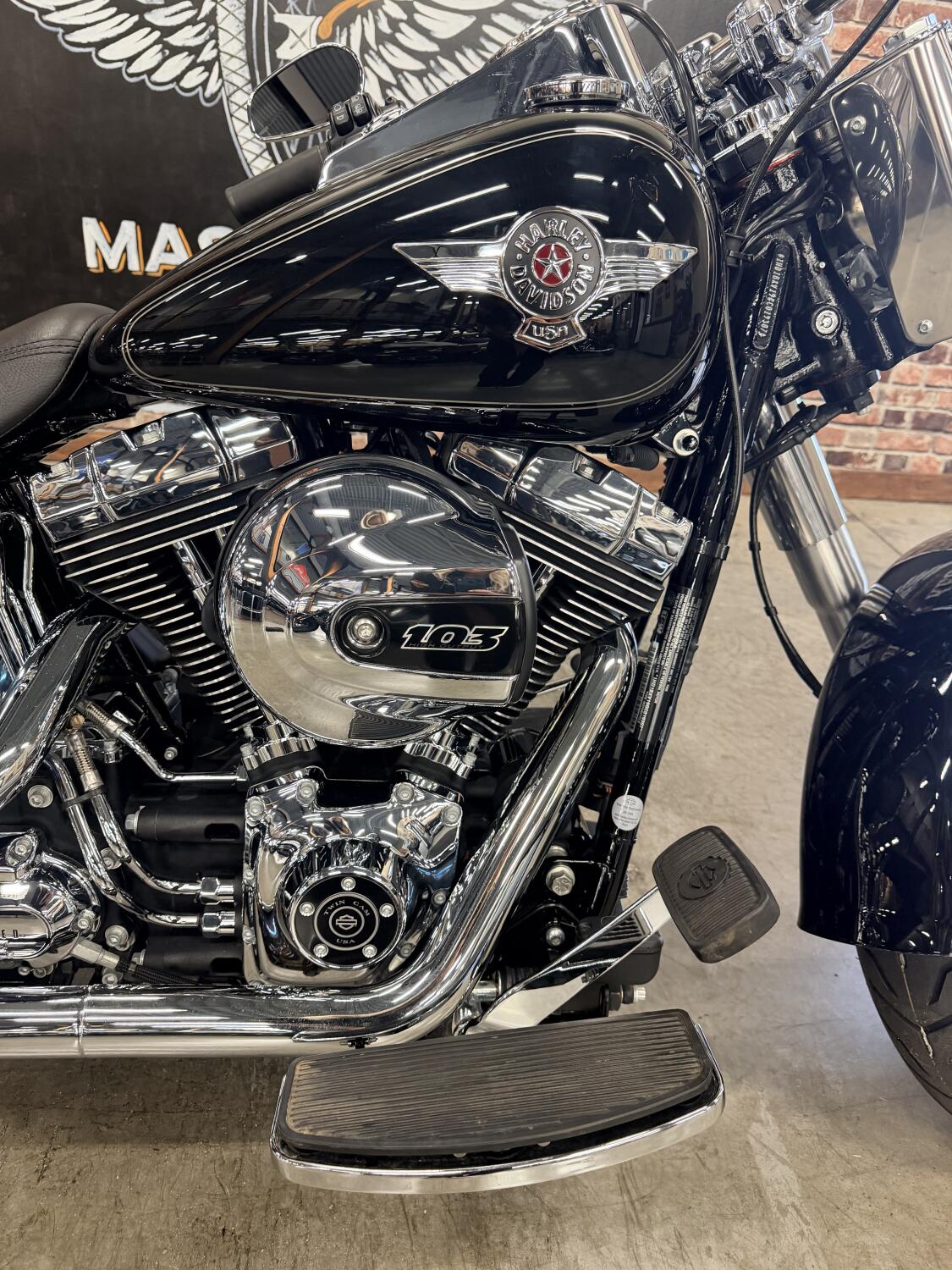 2016 Harley-Davidson® Fat Boy® FLSTF, photo 4