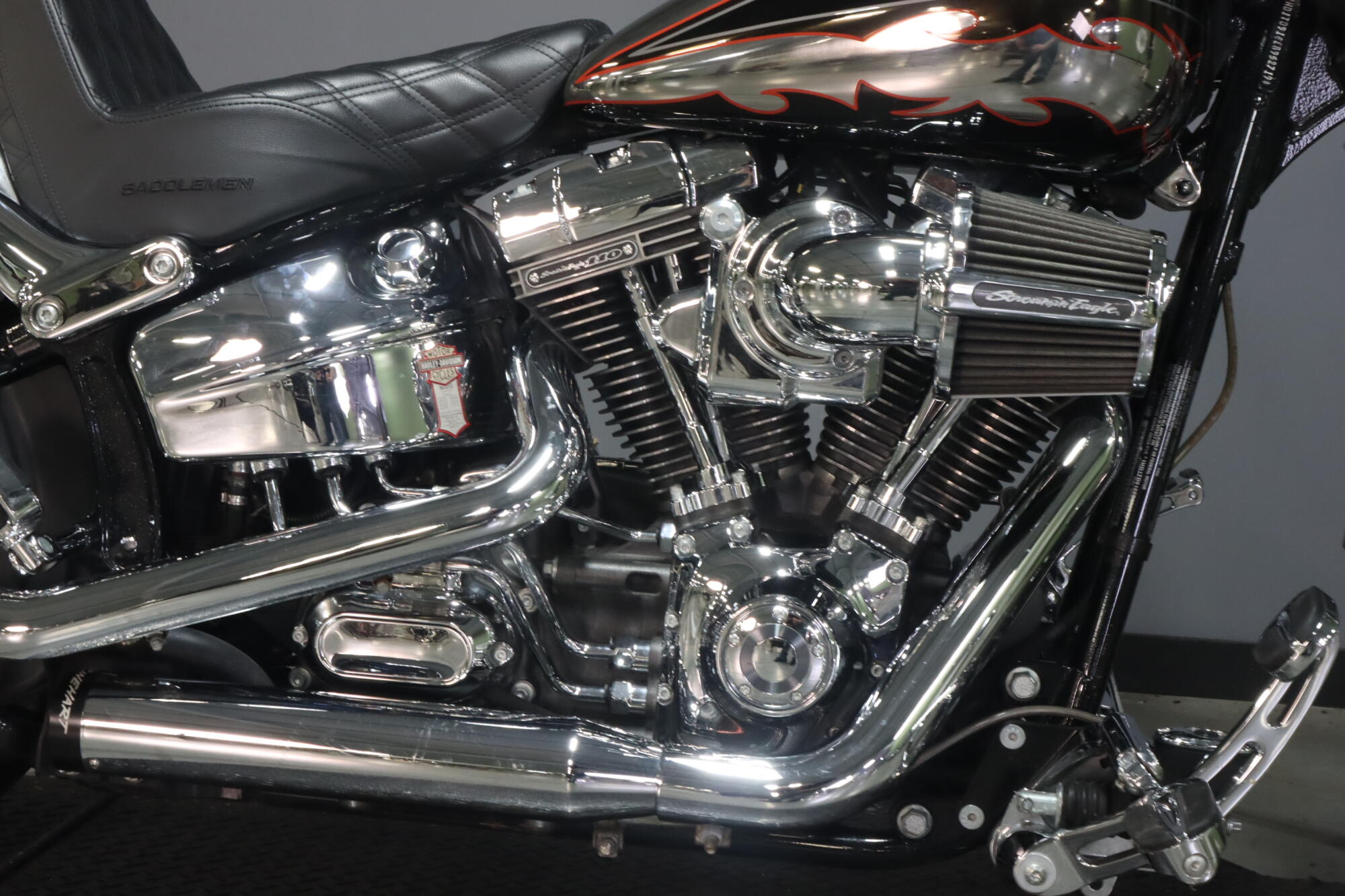 2014 Harley-Davidson® CVO™ Breakout® (FXSBSE), photo 10