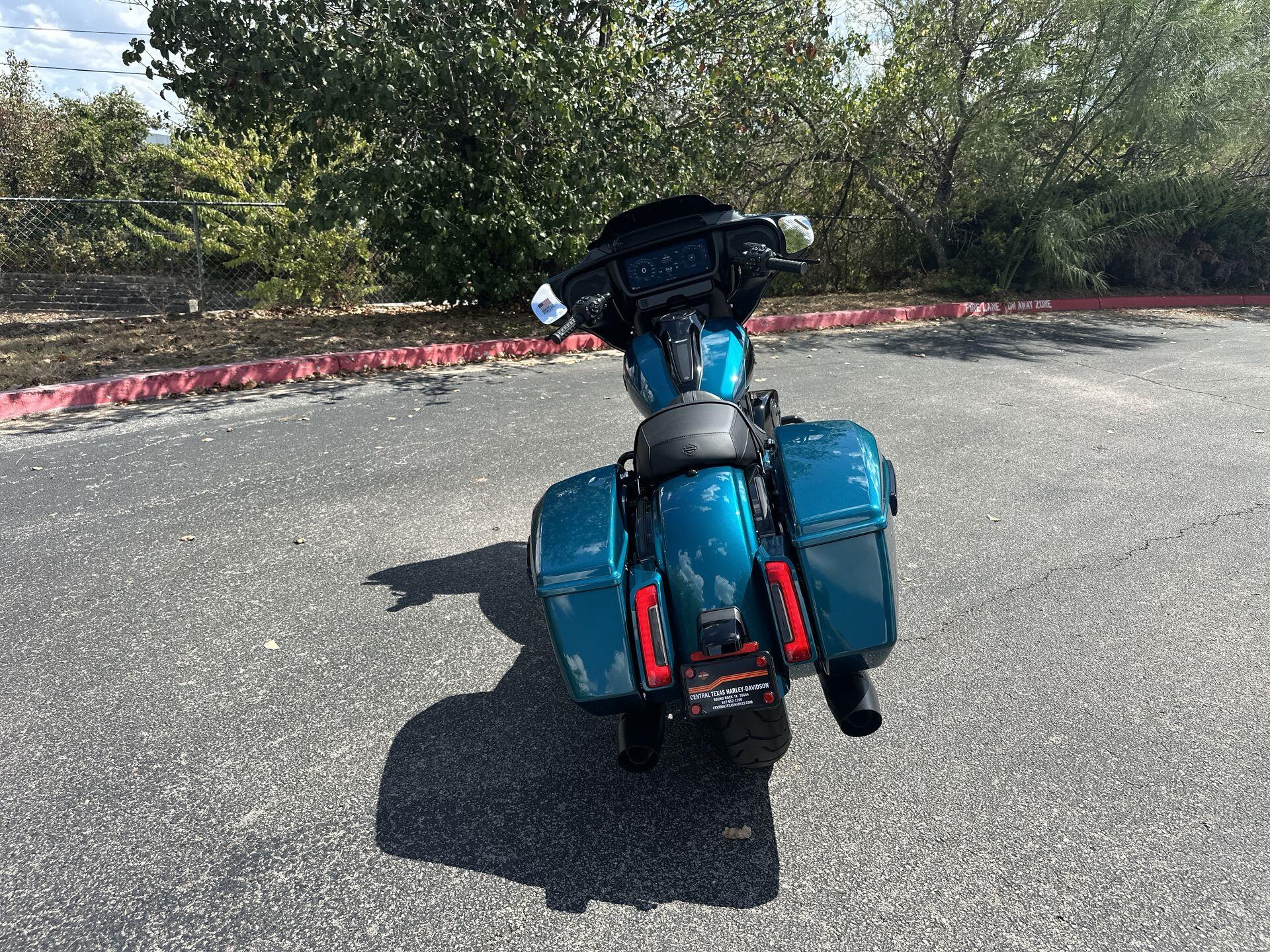 2026 Harley-Davidson® Street Glide® FLHX, photo 9