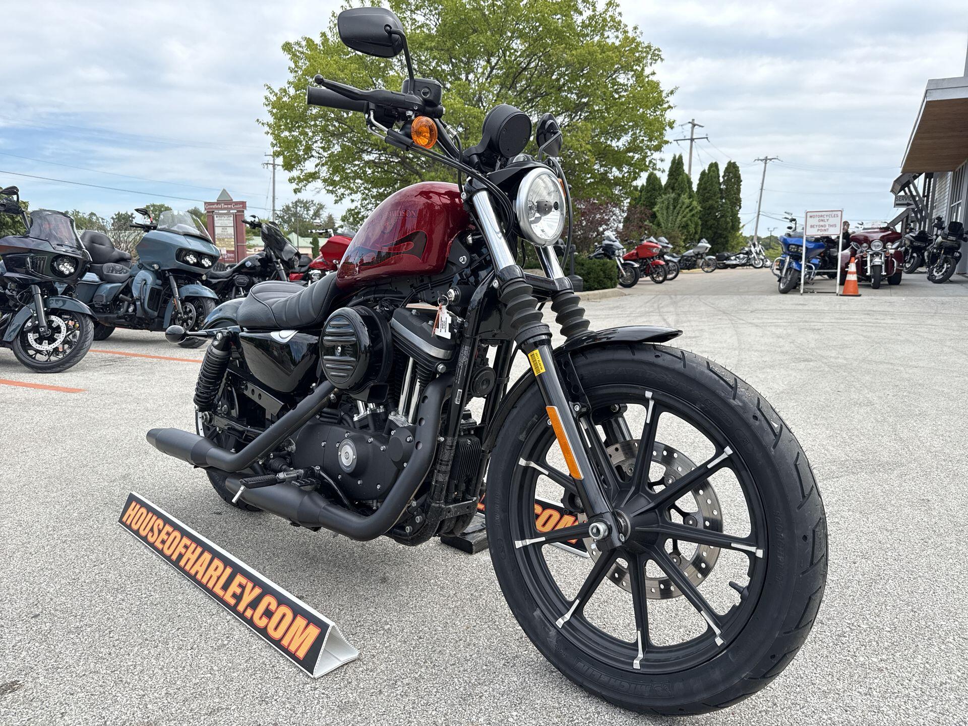 2017 Harley-Davidson® Iron 883™ Hard Candy Custom™ Hot Rod Red Flake, photo 14