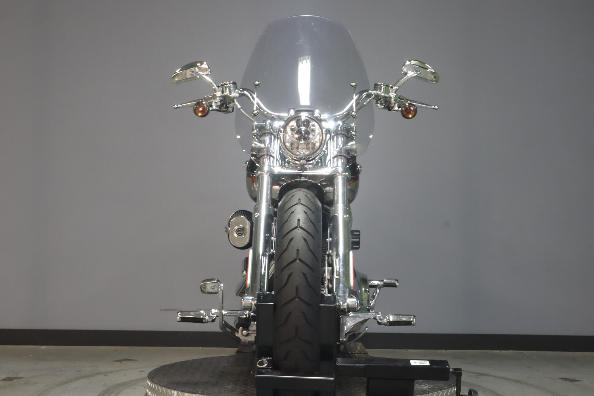 2014 Harley-Davidson® CVO™ Breakout® (FXSBSE), photo 3