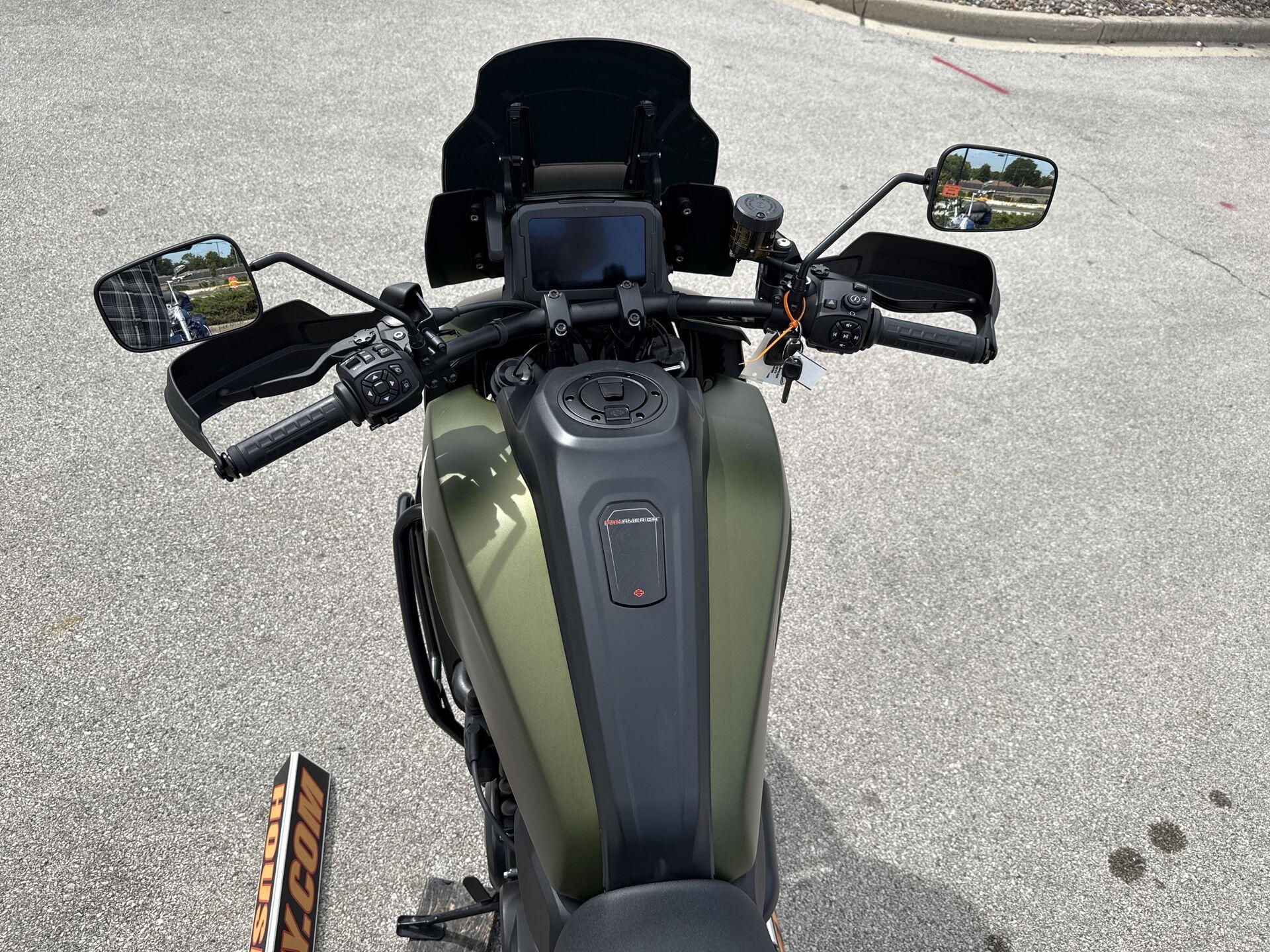2022 Harley-Davidson® Pan America™ 1250 Special MINERAL GREEN DENIM, photo 15