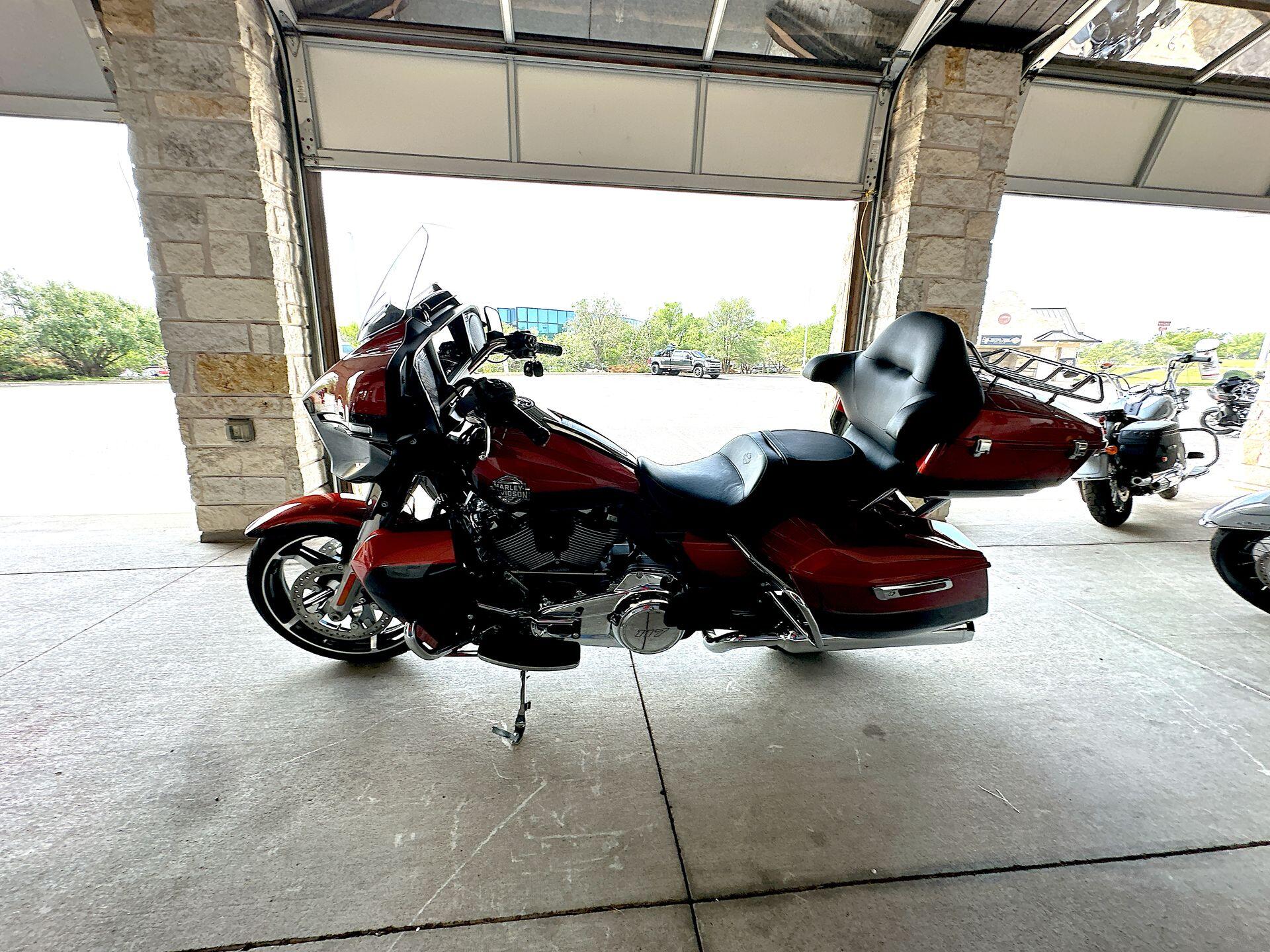 2025 Harley-Davidson® Street Glide™ Ultra FLHXU, photo 7