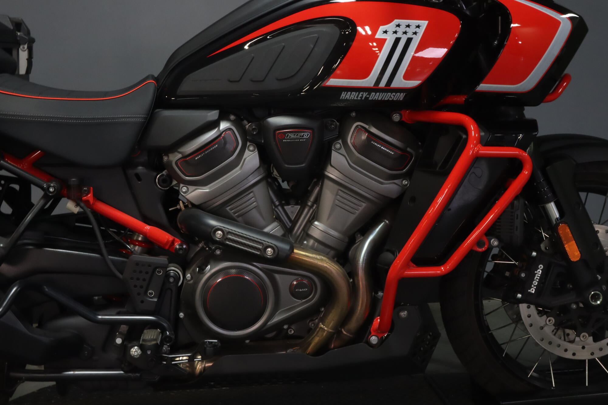 2024 Harley-Davidson® CVO™ Pan America® 1250 Special (RA1250SE), photo 10