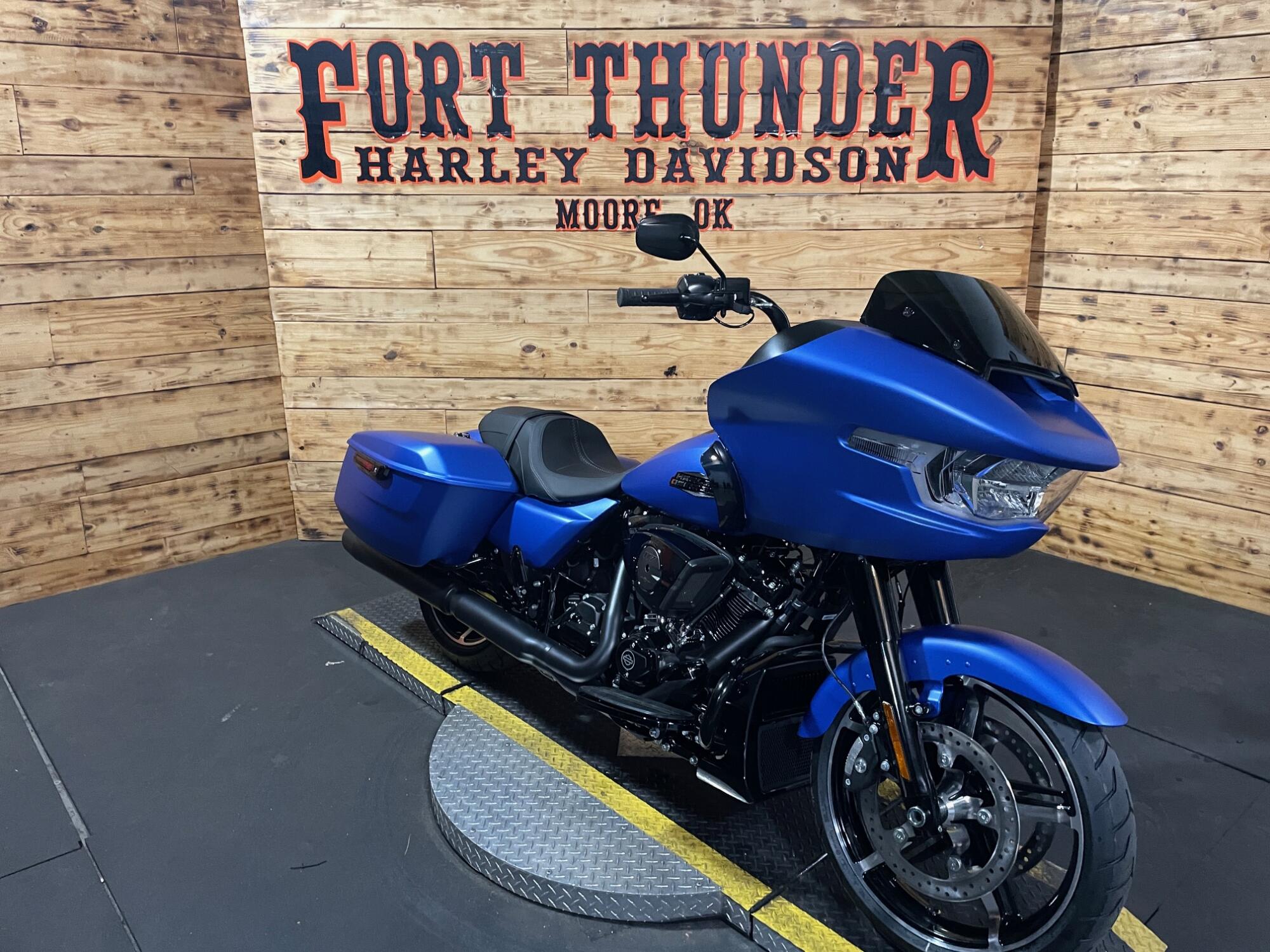 2026 Harley-Davidson® Road Glide® FLTRX, photo 4