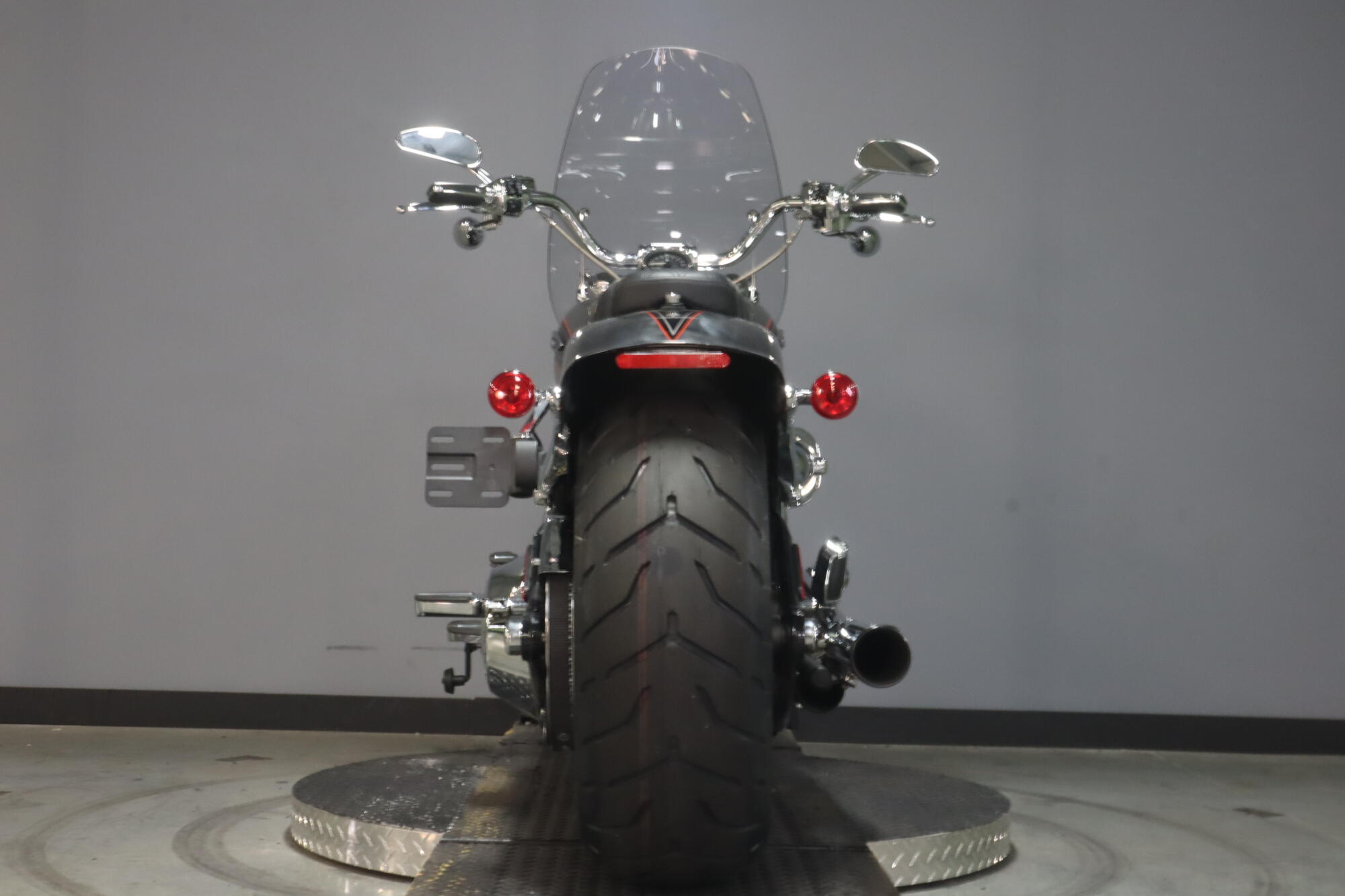 2014 Harley-Davidson® CVO™ Breakout® (FXSBSE), photo 7