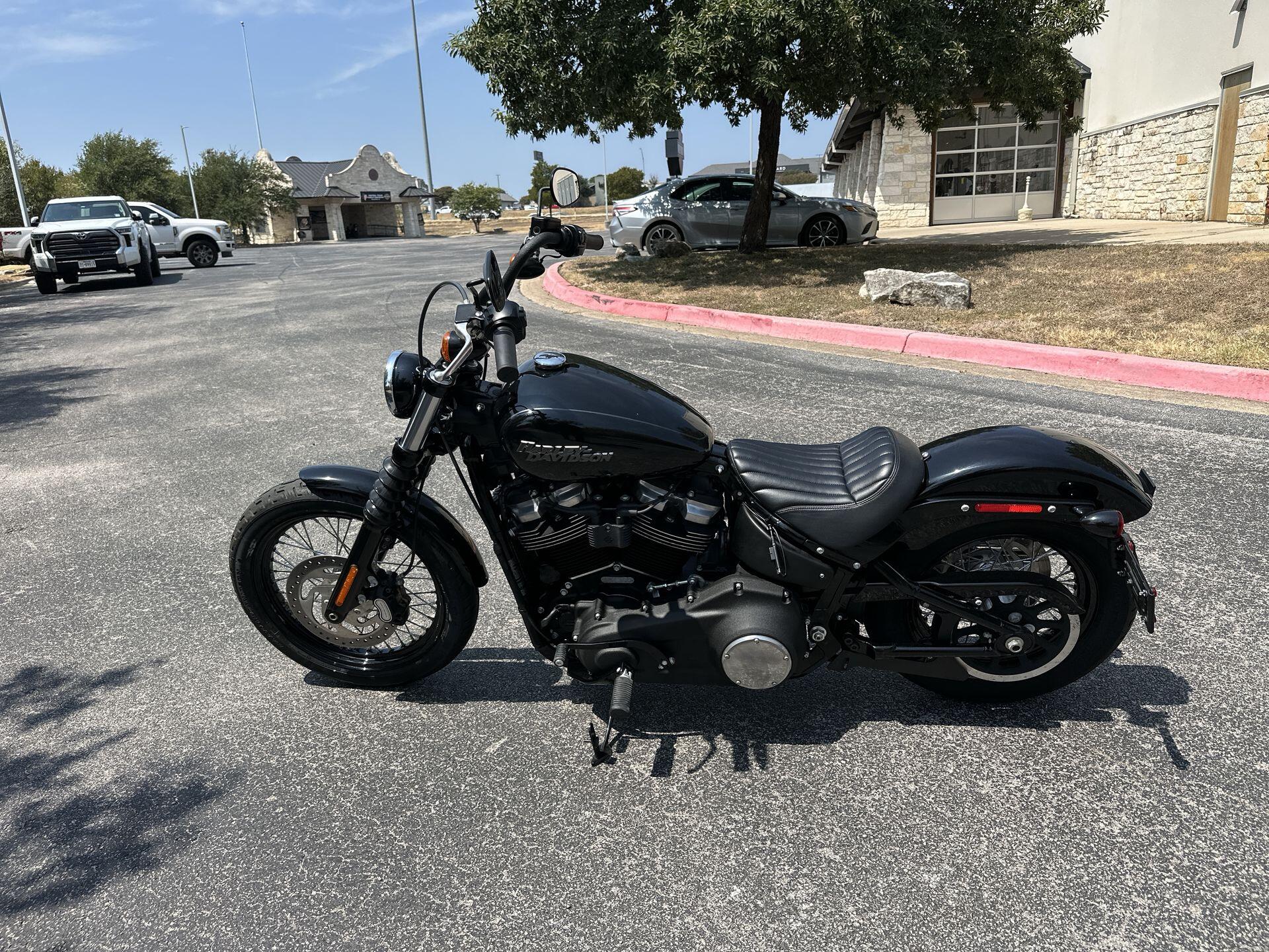2020 Harley-Davidson® Street Bob® FXBB, photo 7
