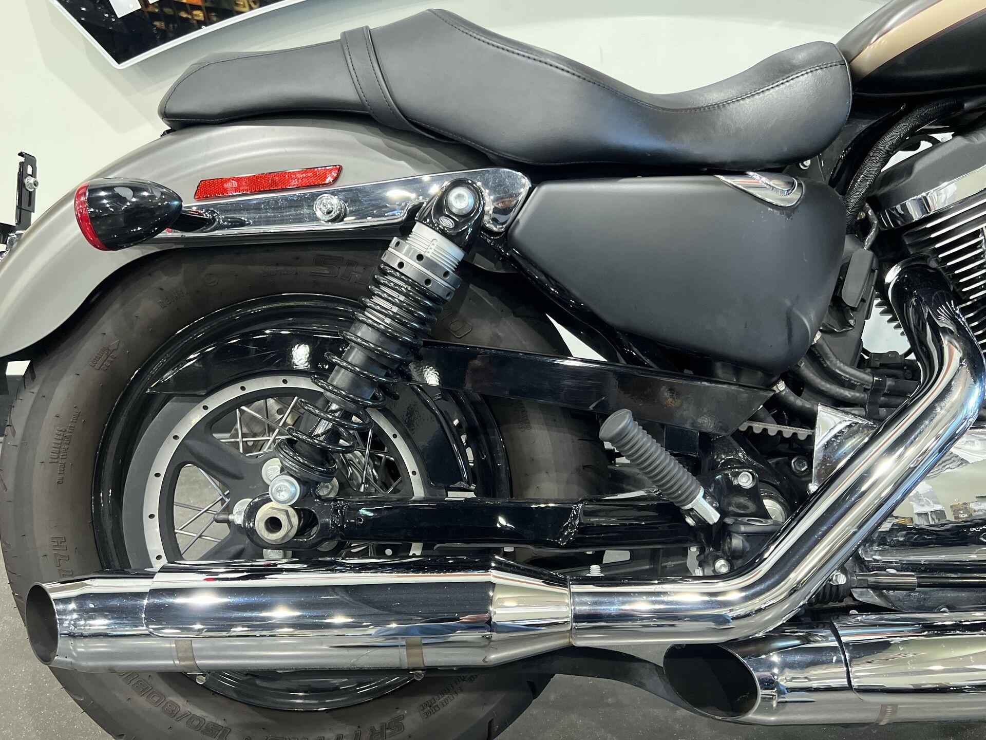 2018 Harley-Davidson® 1200 Custom XL1200C, photo 8