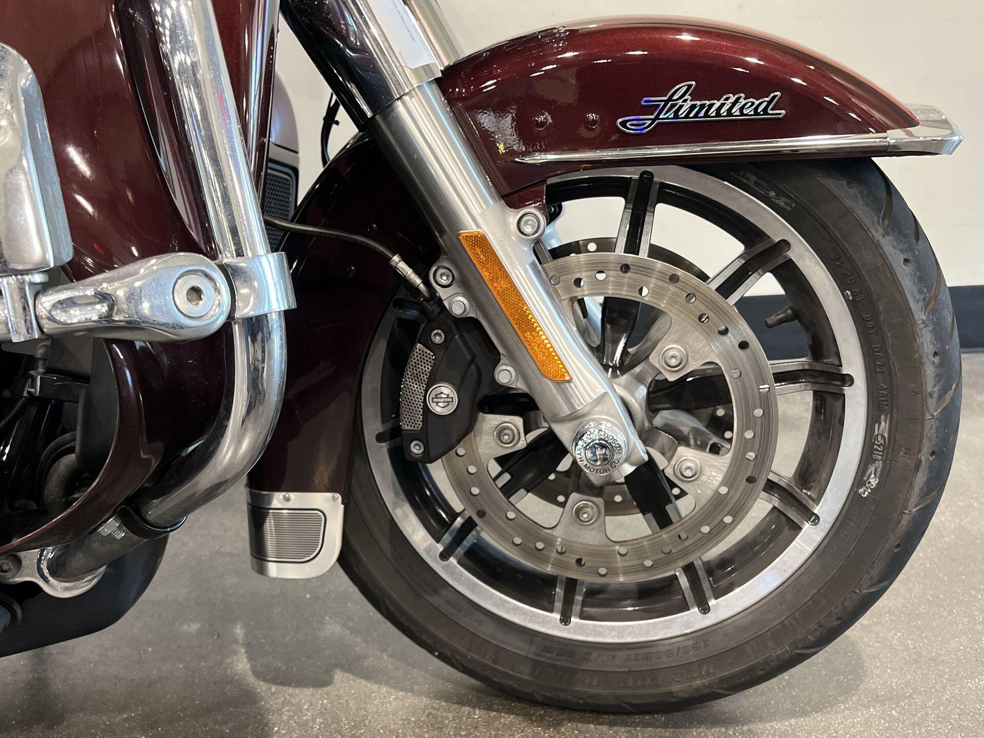 2019 Harley-Davidson® Ultra Limited FLHTK, photo 4
