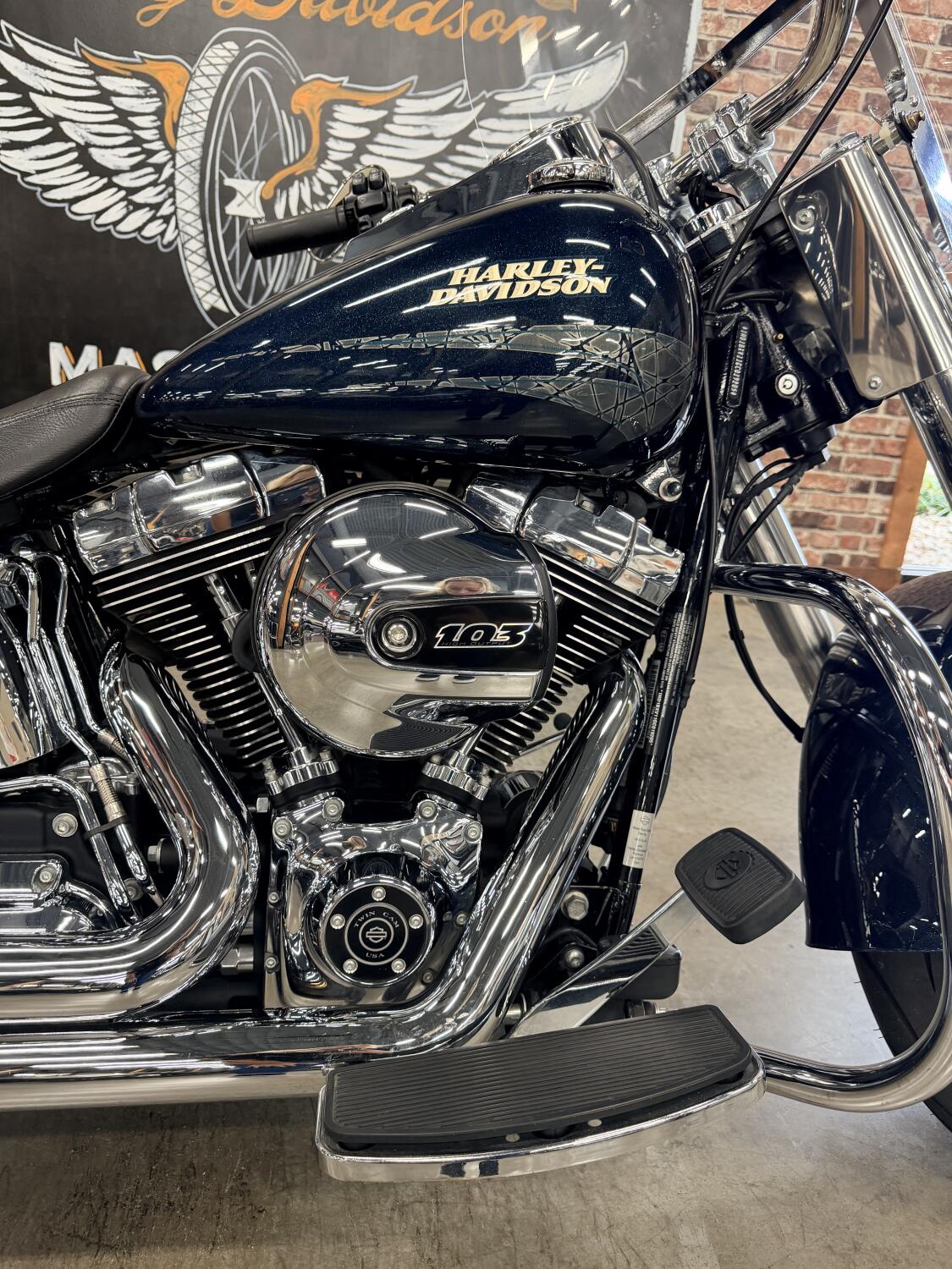 2016 Harley-Davidson® Fat Boy® FLSTF, photo 3