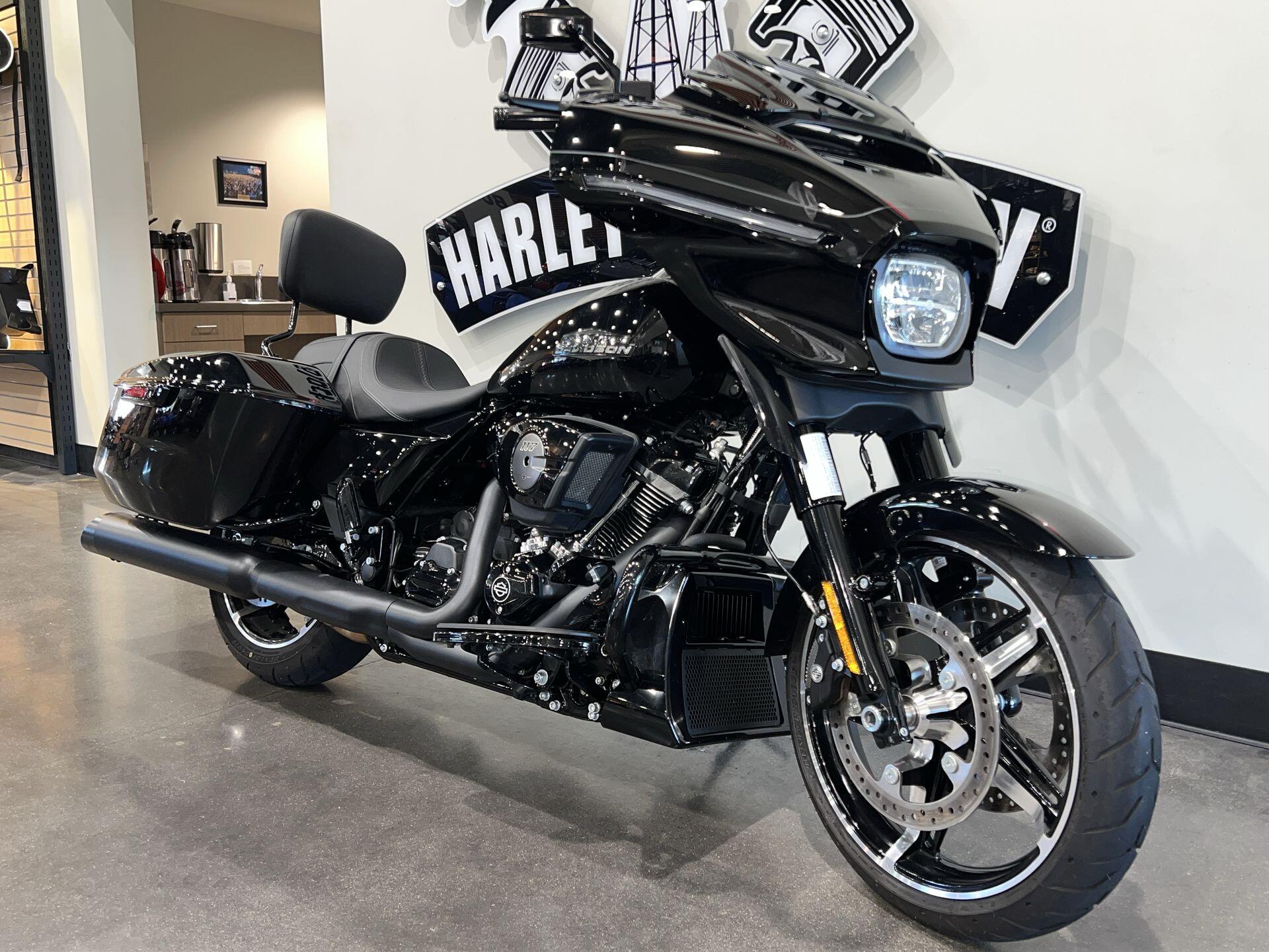 2025 Harley-Davidson® Street Glide™ FLHX, photo 3