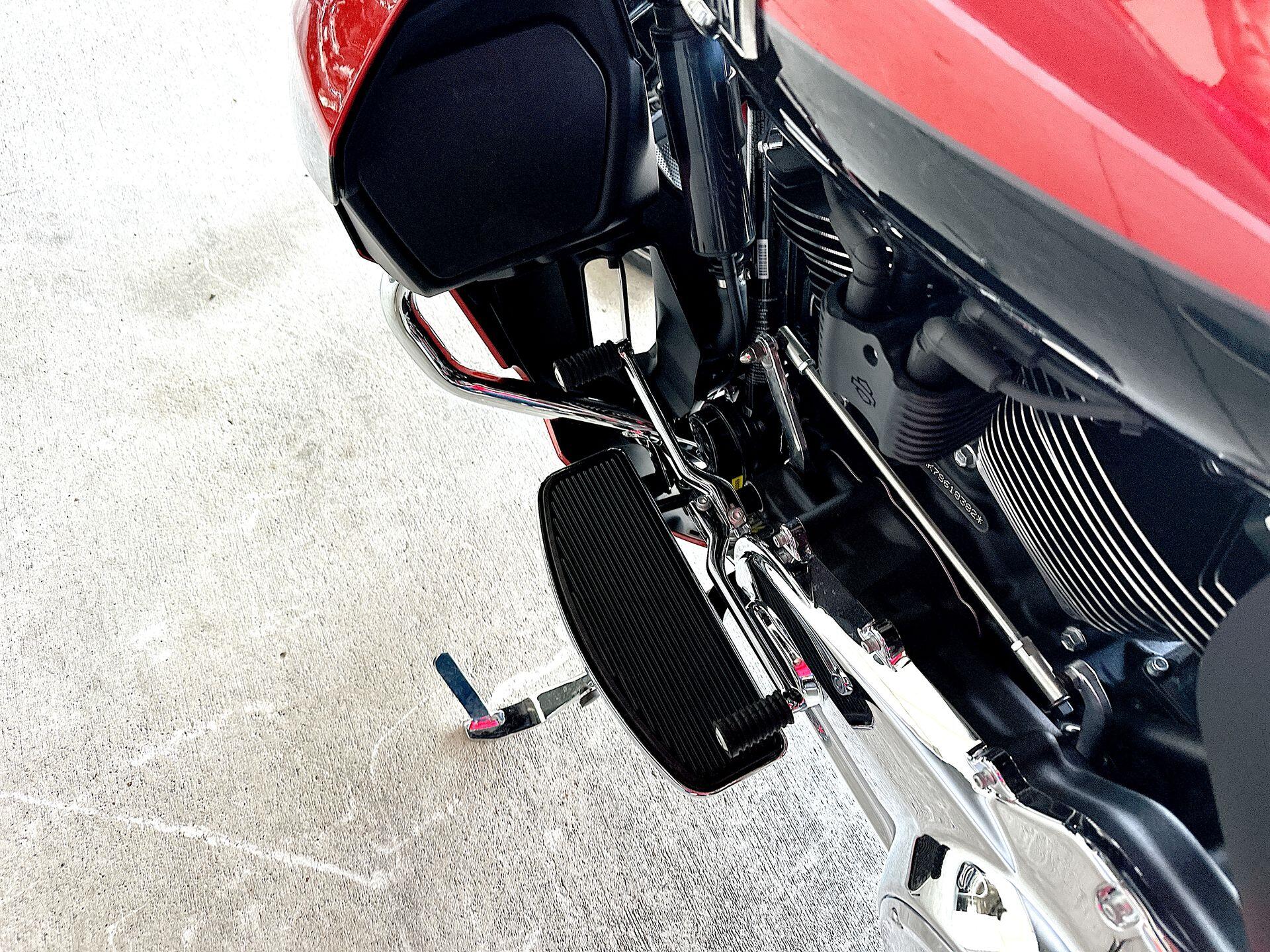 2025 Harley-Davidson® Street Glide™ Ultra FLHXU, photo 22