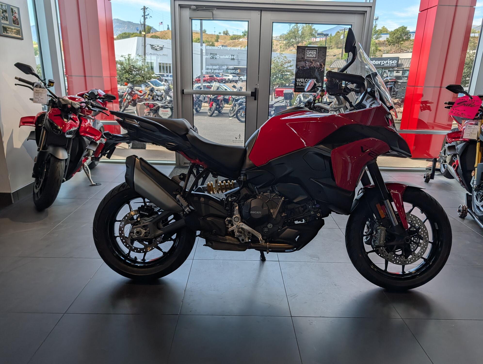 2026 Ducati Multistrada V2, photo 2