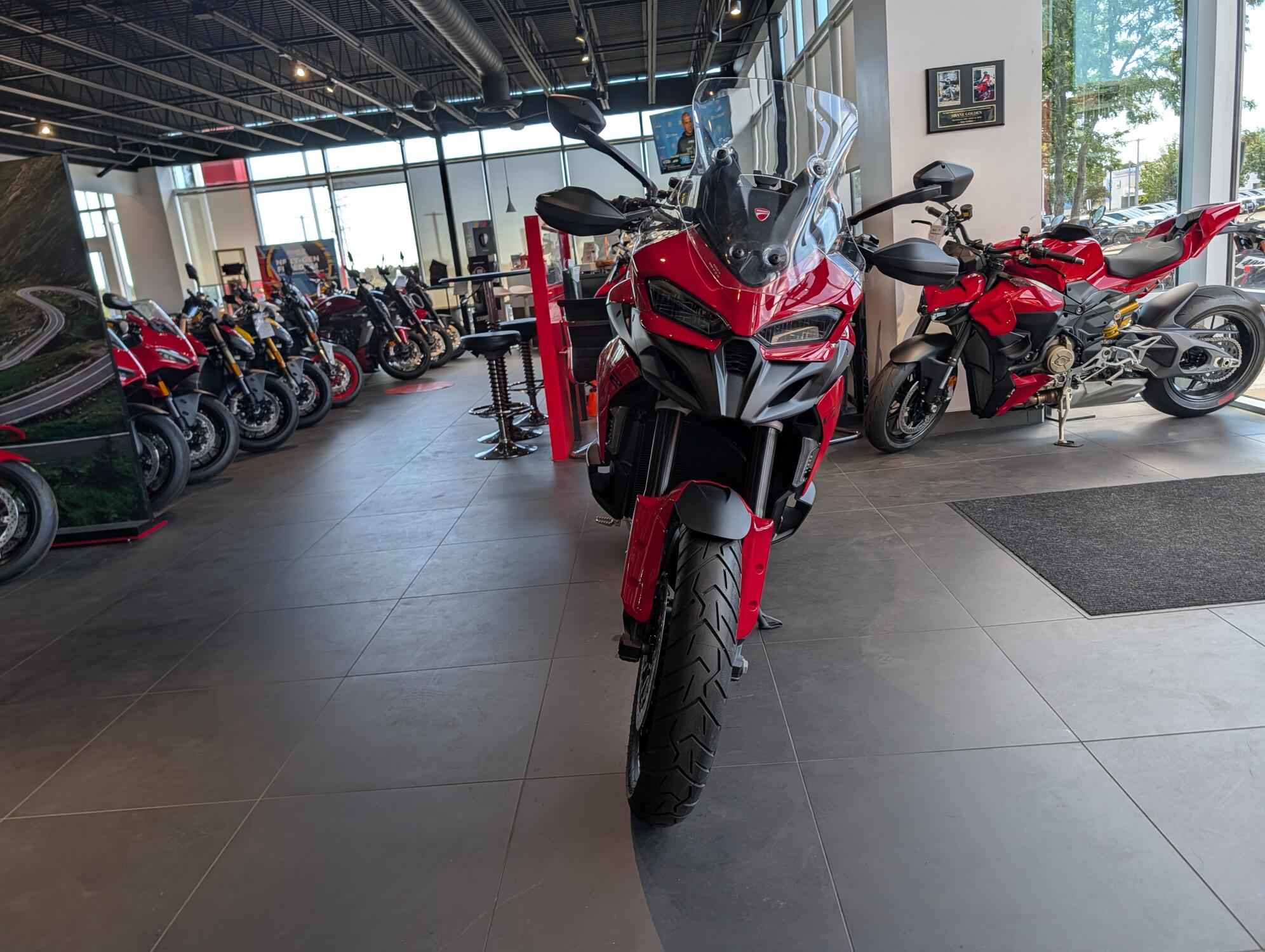 2027 DUCATI MULTISTRADA V2 RED, photo 8