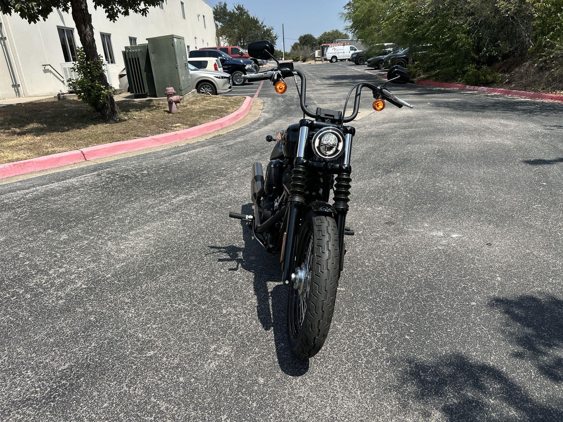 2020 Harley-Davidson® Street Bob® FXBB, photo 5