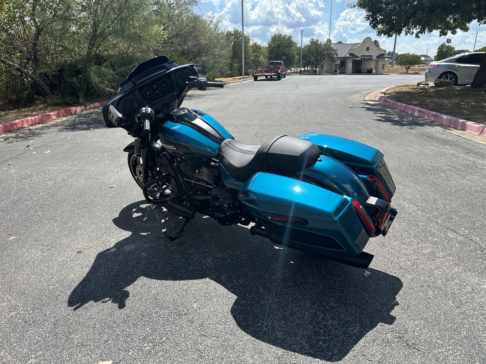 2026 Harley-Davidson® Street Glide® FLHX, photo 8