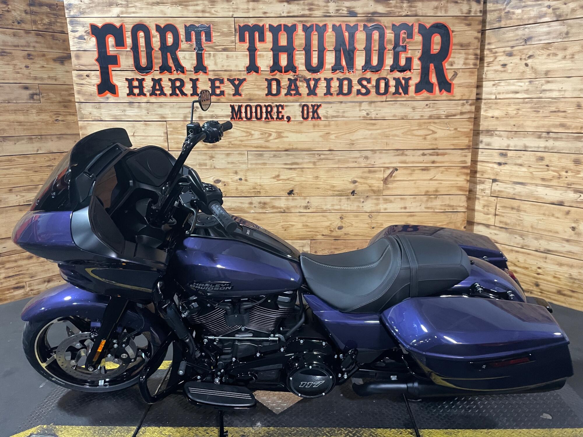 2026 Harley-Davidson® Road Glide® FLTRX, photo 9