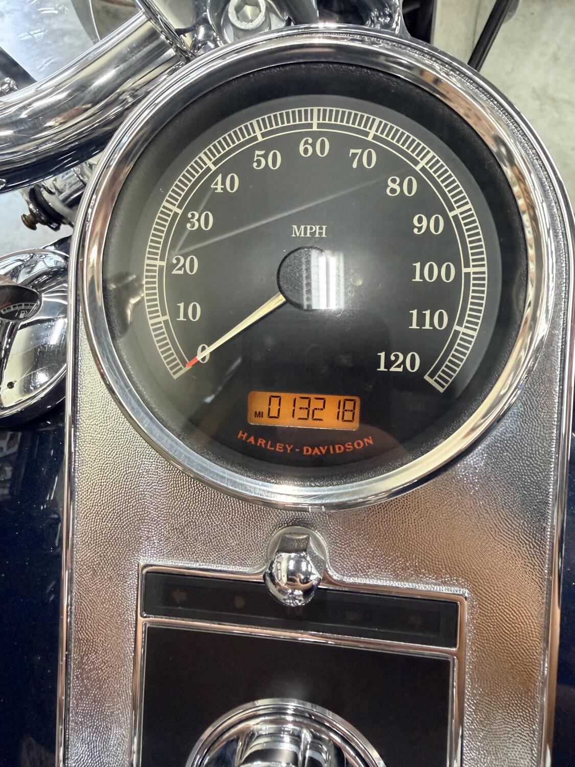 2016 Harley-Davidson® Fat Boy® FLSTF, photo 7