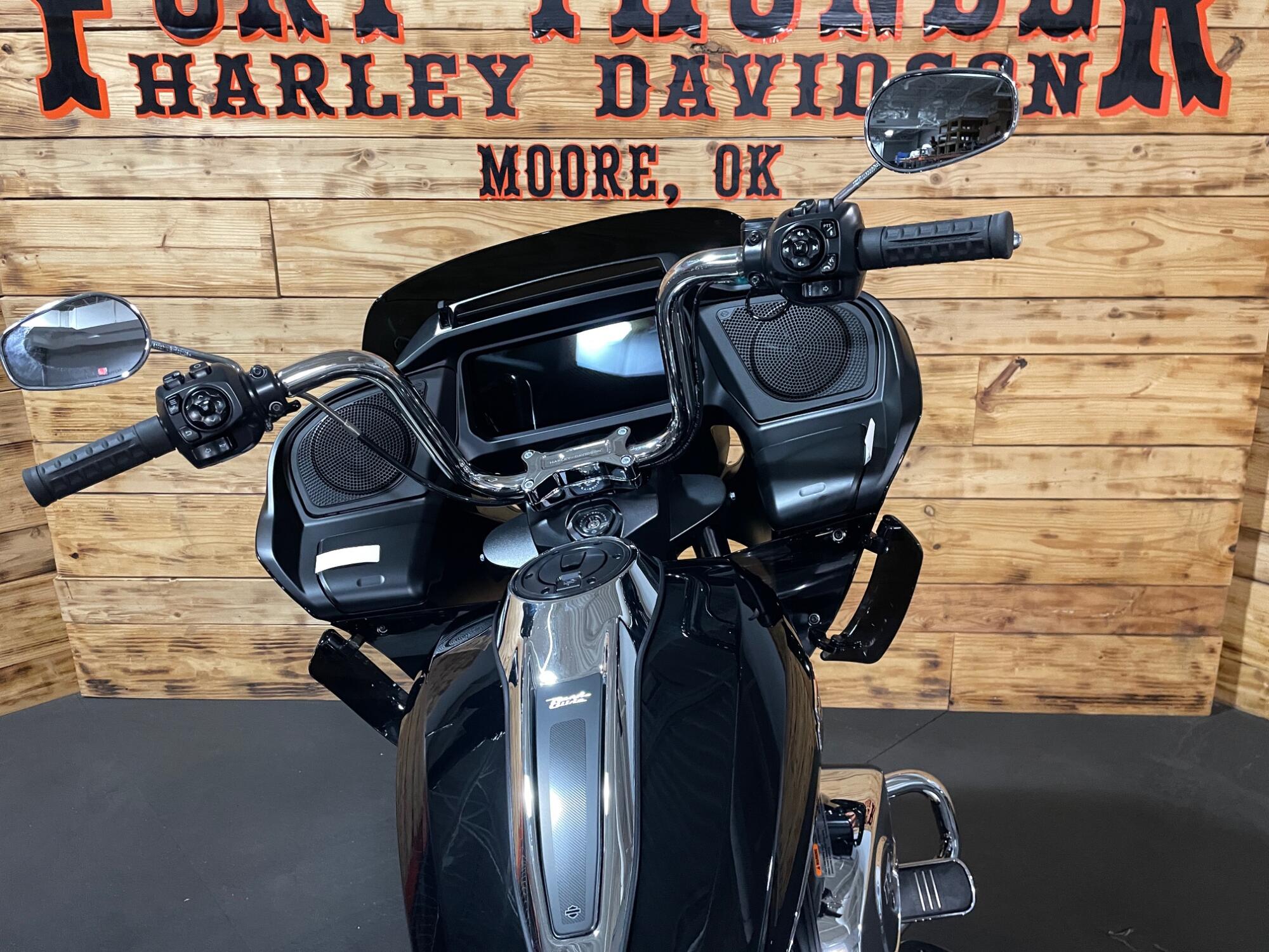 2026 Harley-Davidson® Road Glide® FLTRX, photo 14