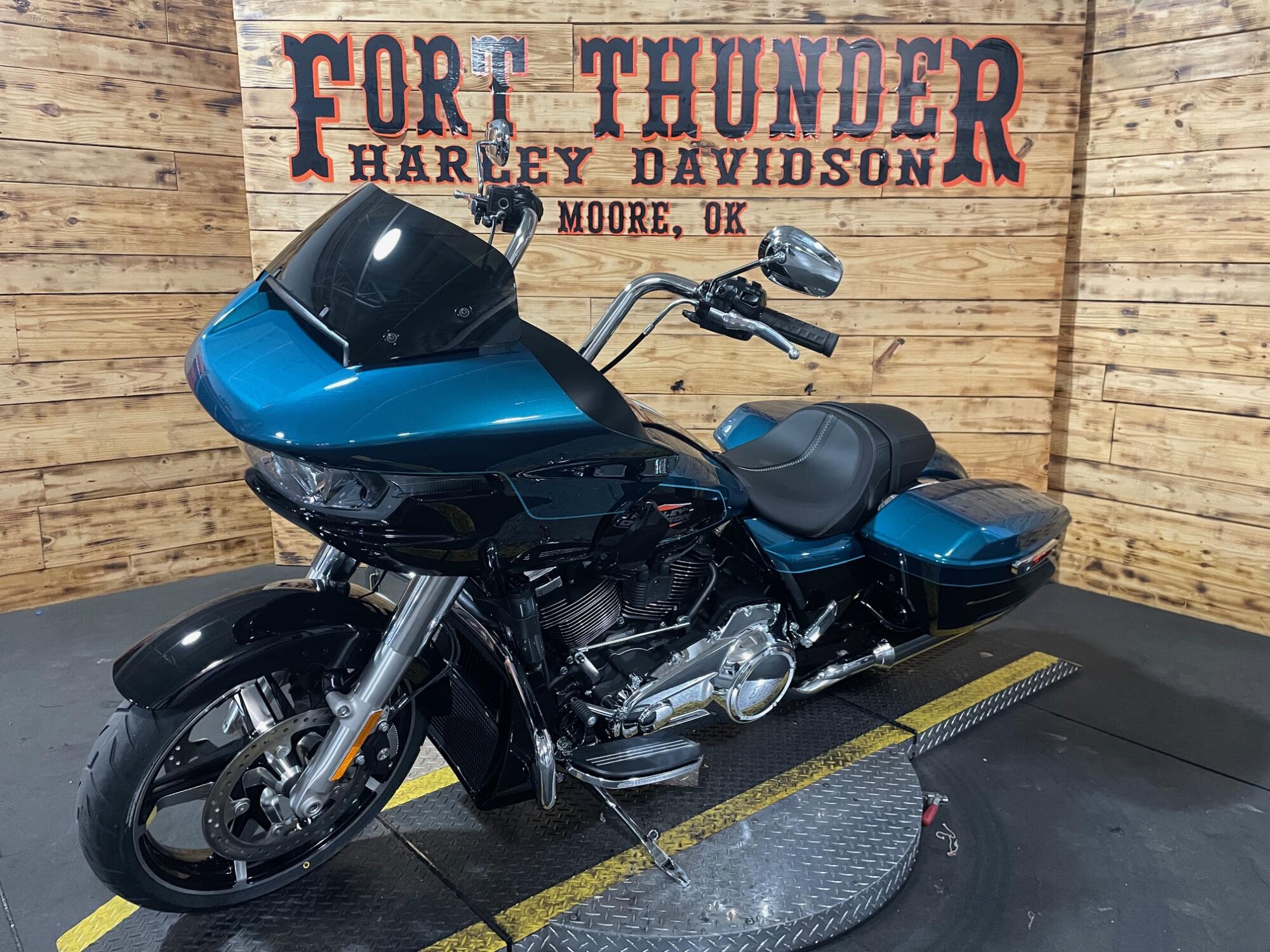 2026 Harley-Davidson® Road Glide® FLTRX, photo 8