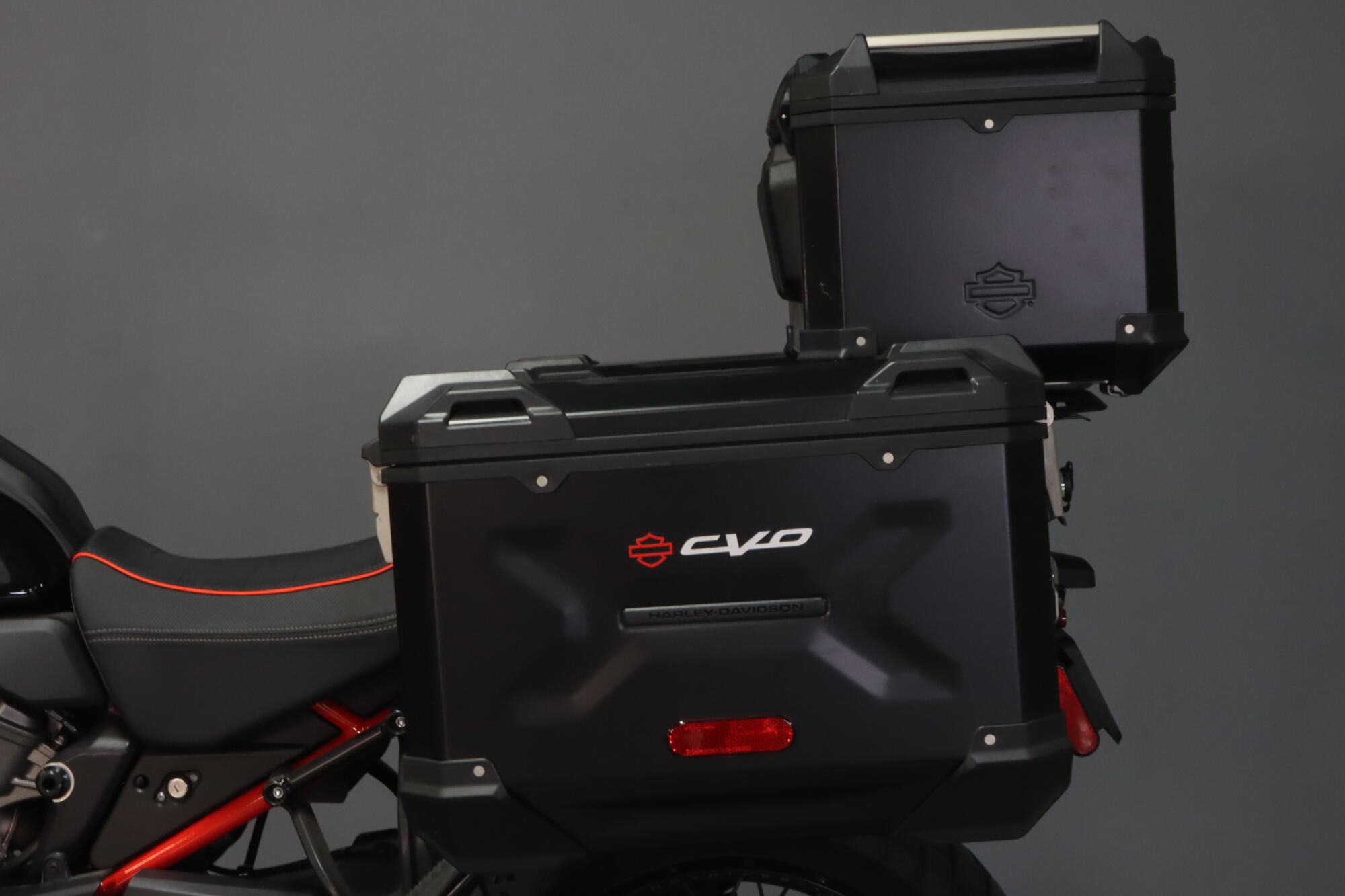 2024 Harley-Davidson® CVO™ Pan America® 1250 Special (RA1250SE), photo 14