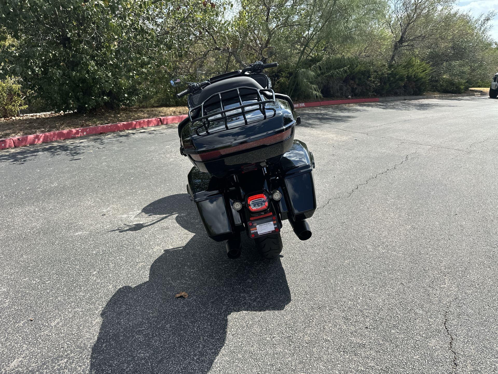 2026 Harley-Davidson® Road Glide Limited FLTRXL, photo 8
