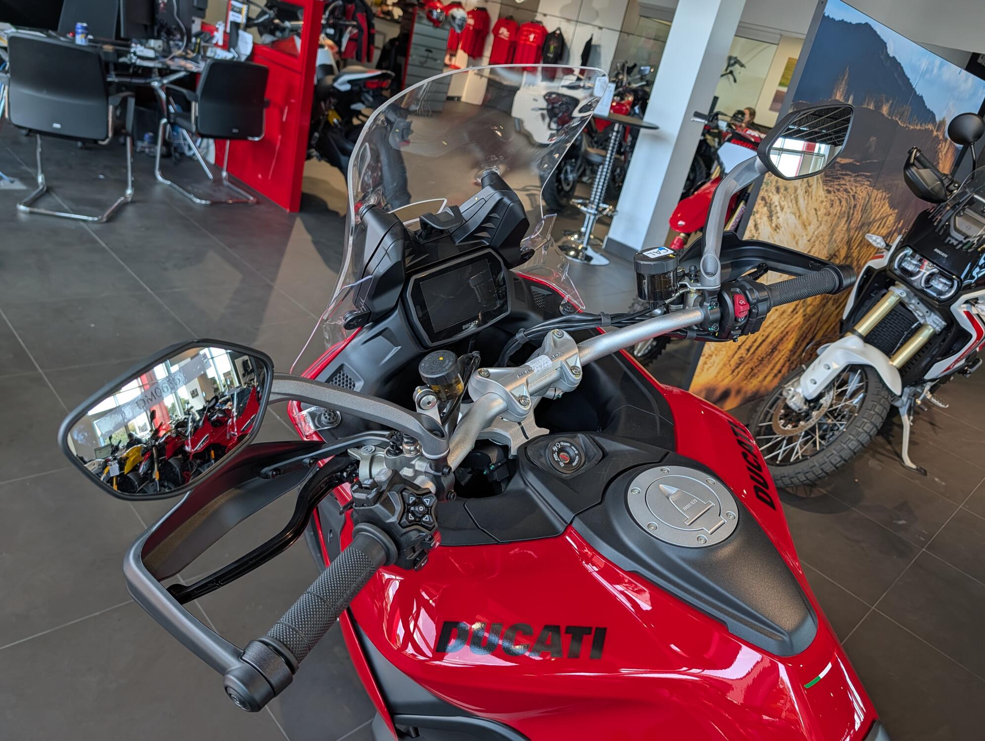 2027 DUCATI MULTISTRADA V2 RED, photo 9