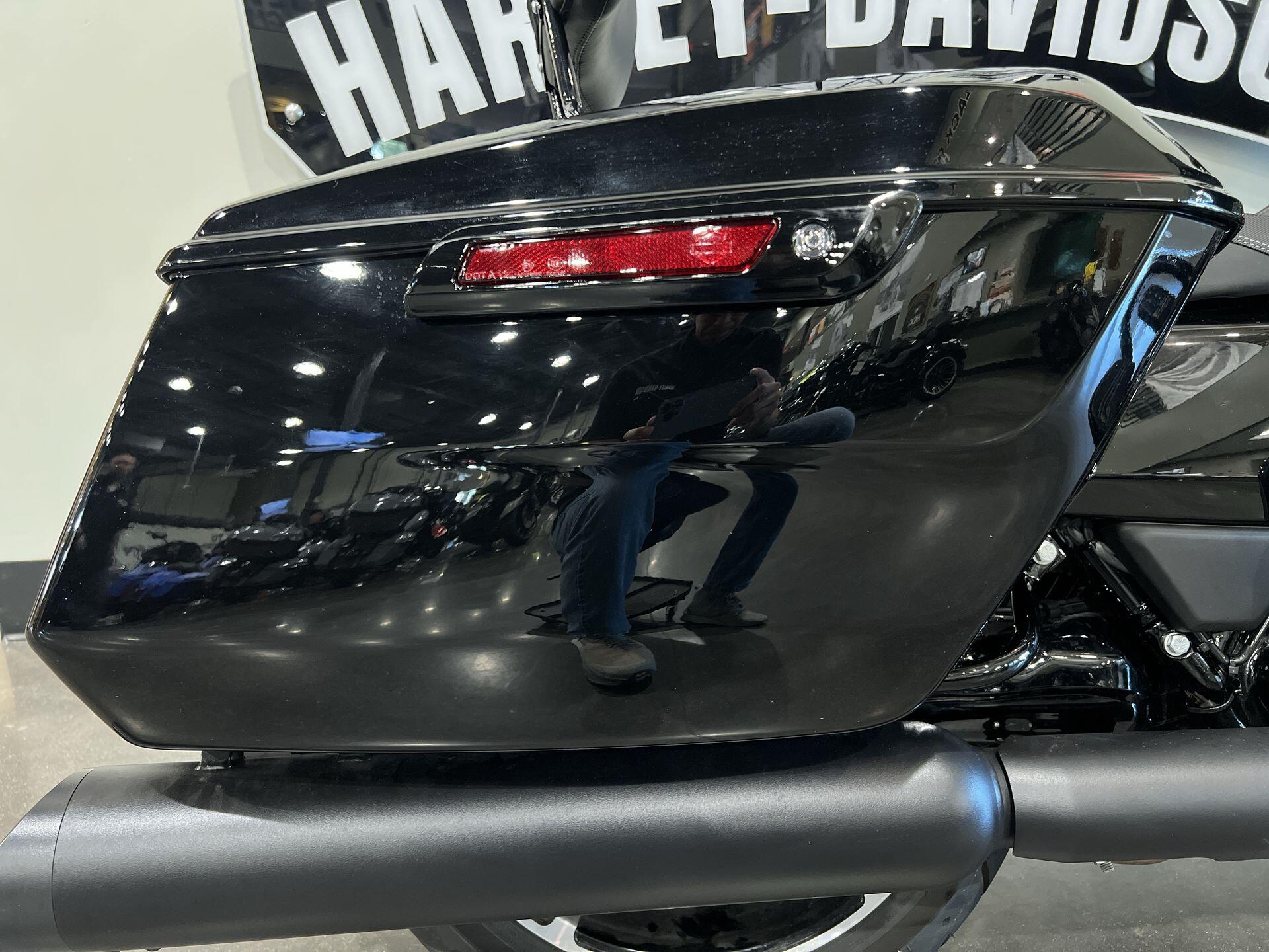 2025 Harley-Davidson® Street Glide™ FLHX, photo 9
