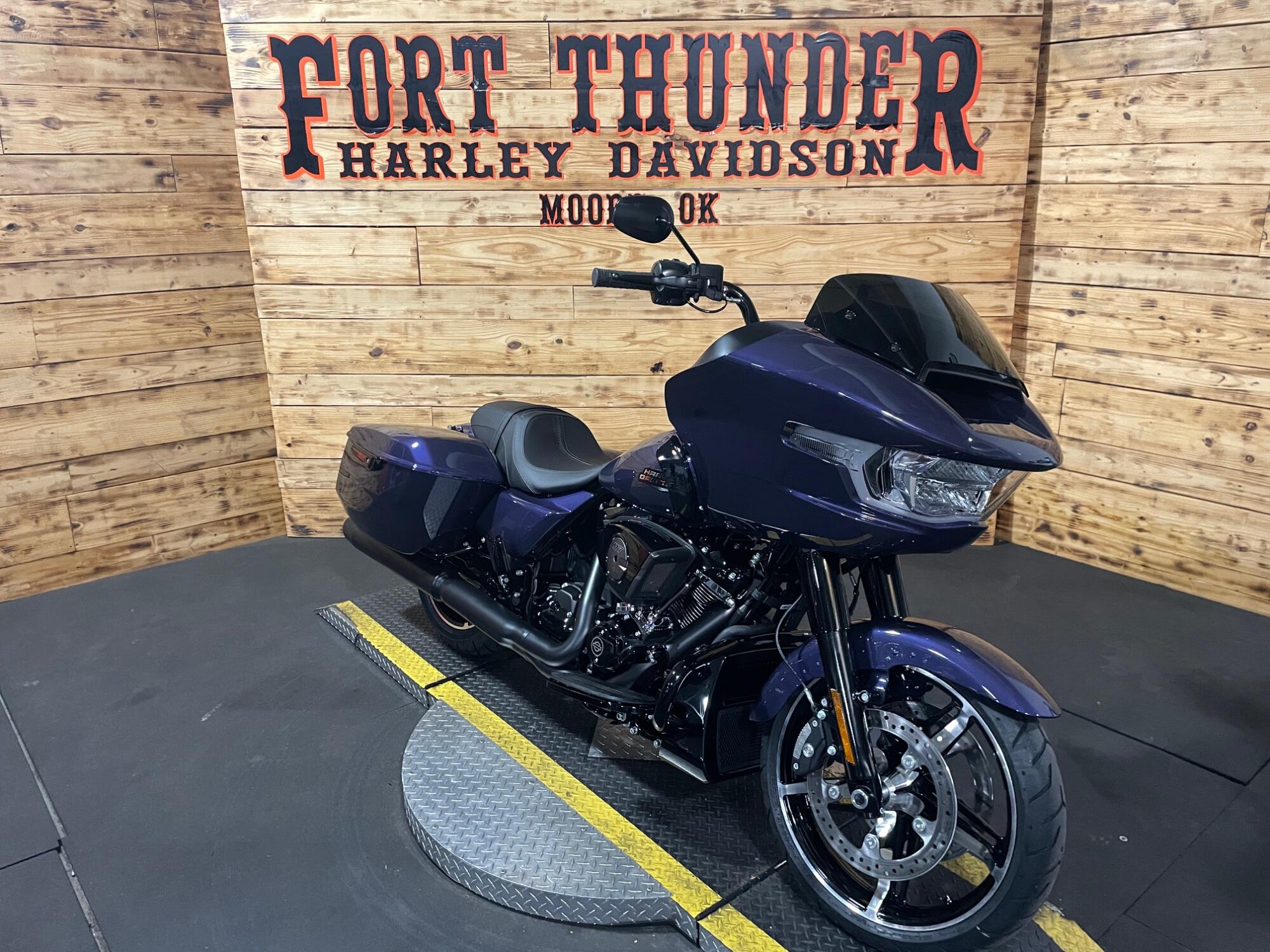 2026 Harley-Davidson® Road Glide® FLTRX, photo 4