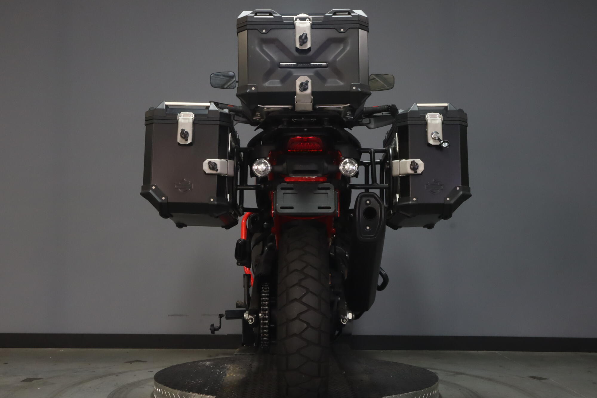 2024 Harley-Davidson® CVO™ Pan America® 1250 Special (RA1250SE), photo 7