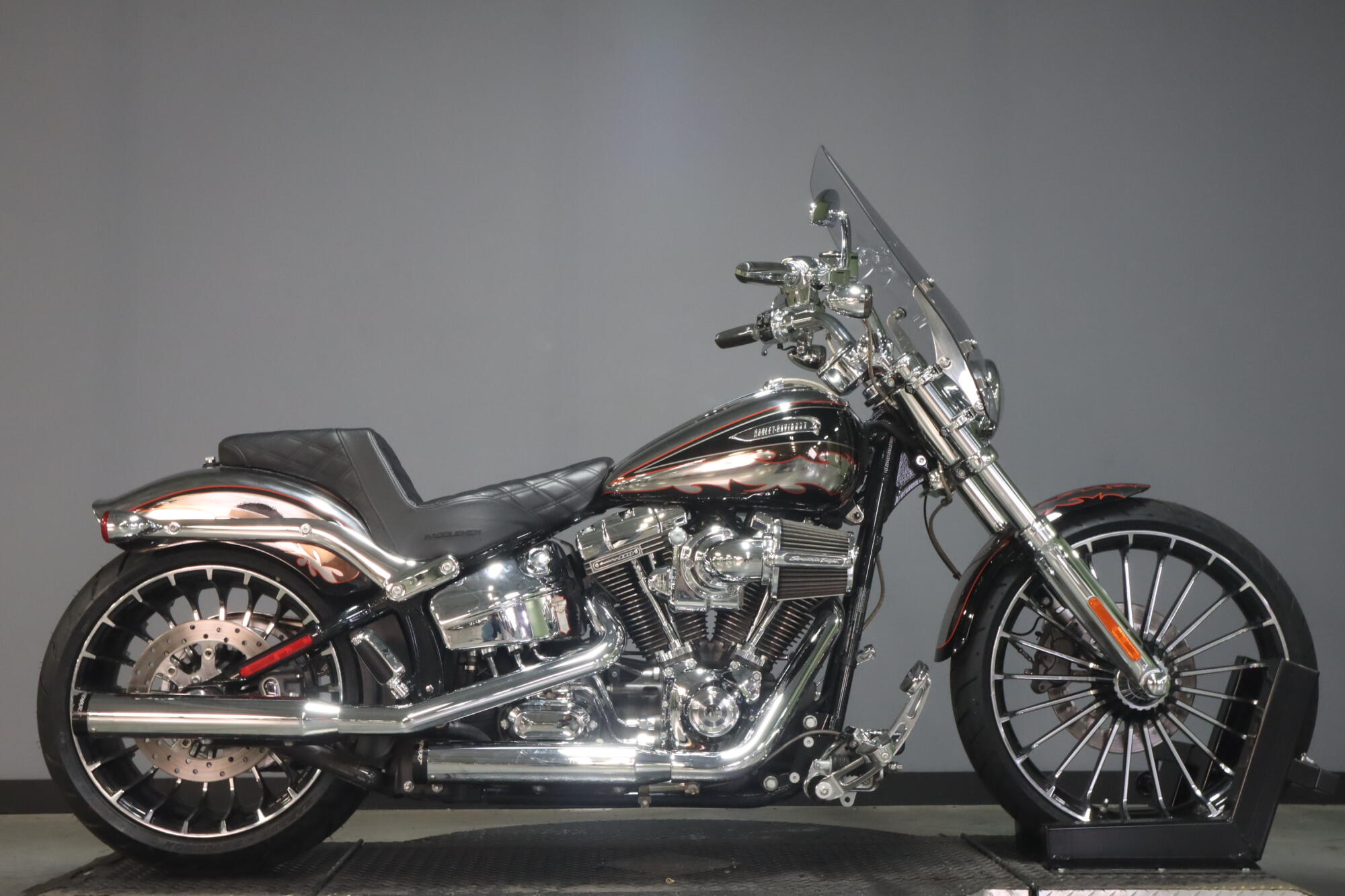 2014 Harley-Davidson® CVO™ Breakout® (FXSBSE)