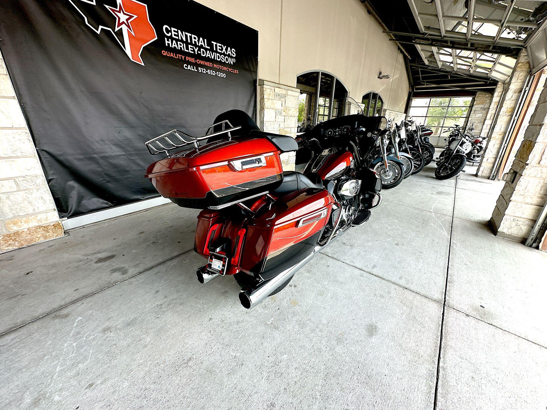 2025 Harley-Davidson® Street Glide™ Ultra FLHXU, photo 10